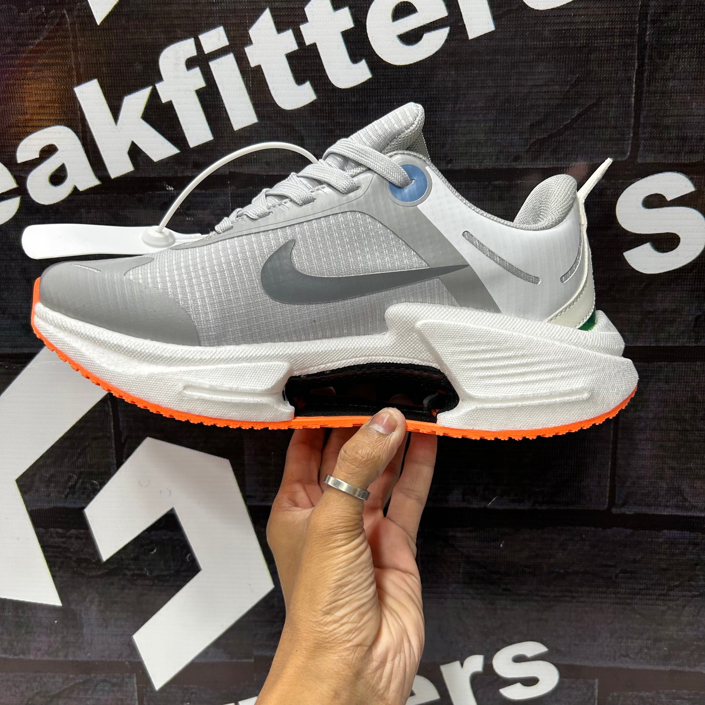 NK - Air Zoom - Runner - Gray