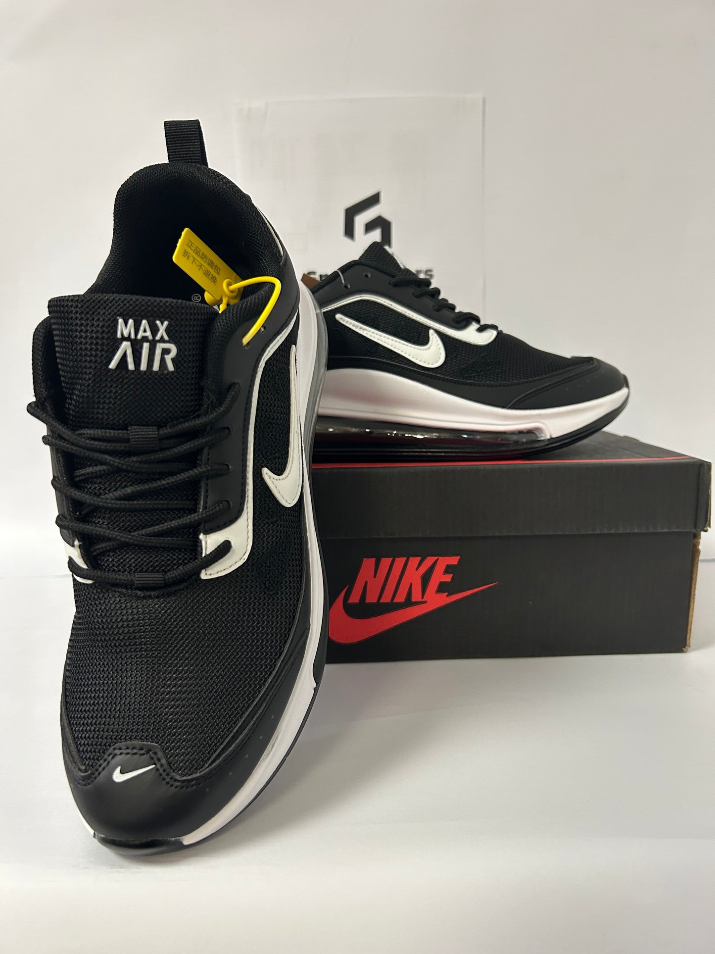 NKE Air Max - AP Running - Black White