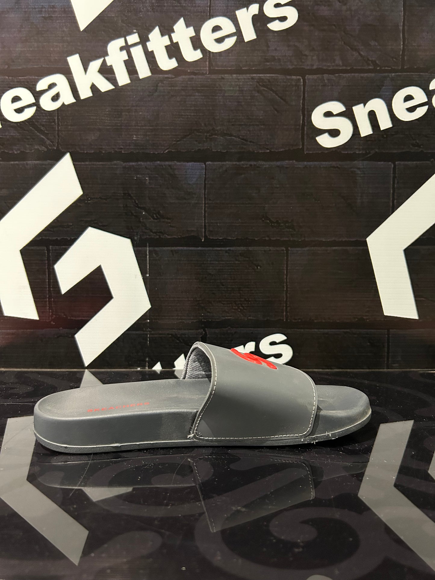 Skecher - D5 - Slides - Gray