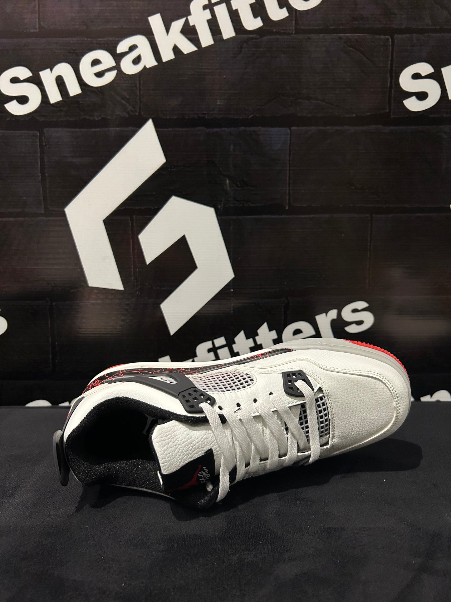 AR JDN 4 - Retro - White with Red (Premium)
