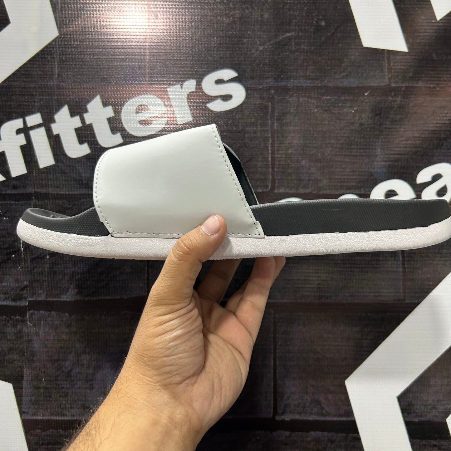 SK - Slide 1 - White
