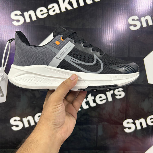 NK - Runners - Black White
