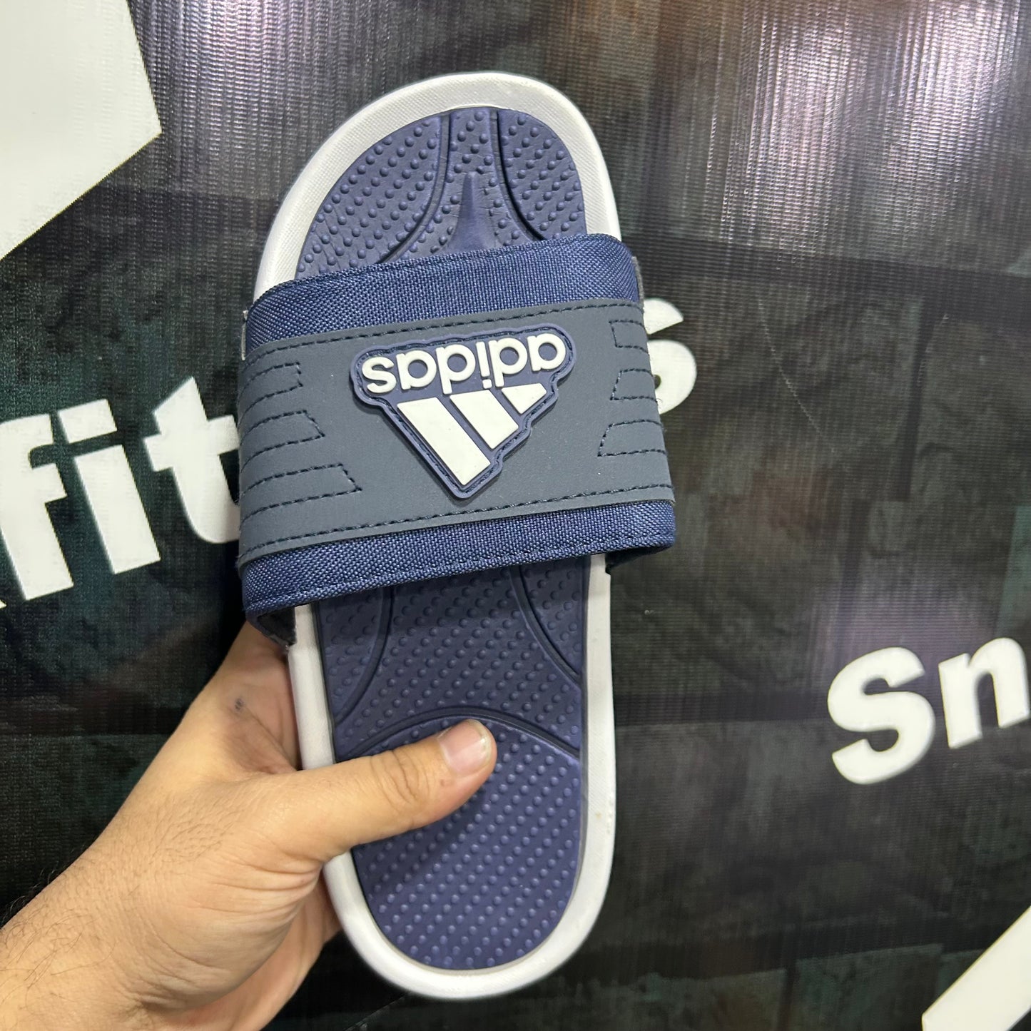 Ad - D1 - Slides - Blue / White