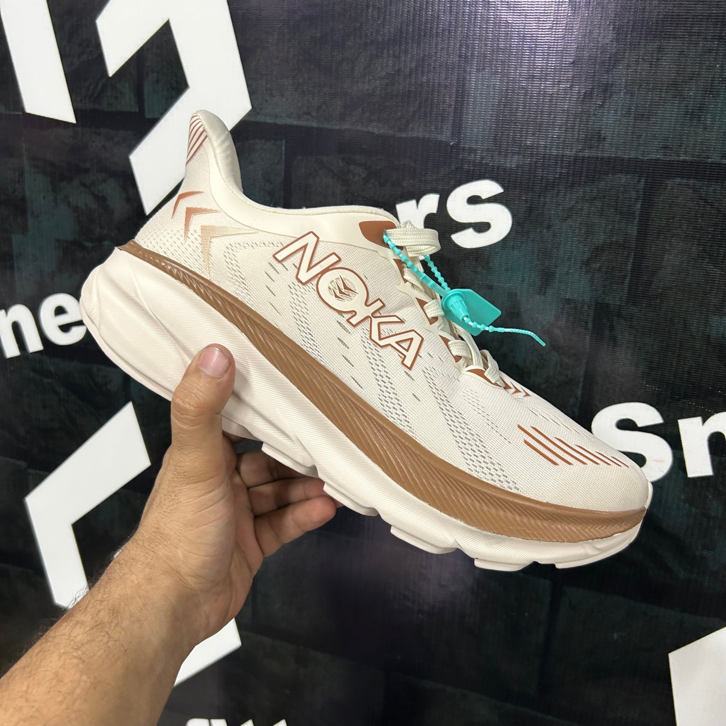 NOKA - UC - White Brown