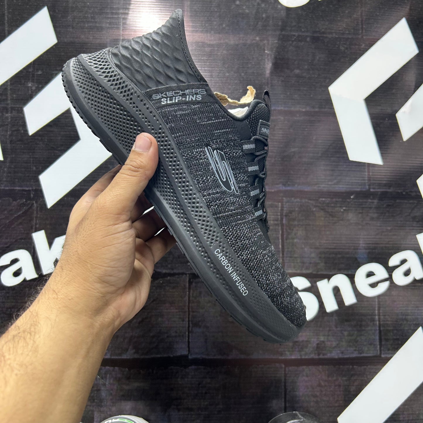 Skechers - Slip Ins - Carbon Infuseo - Black