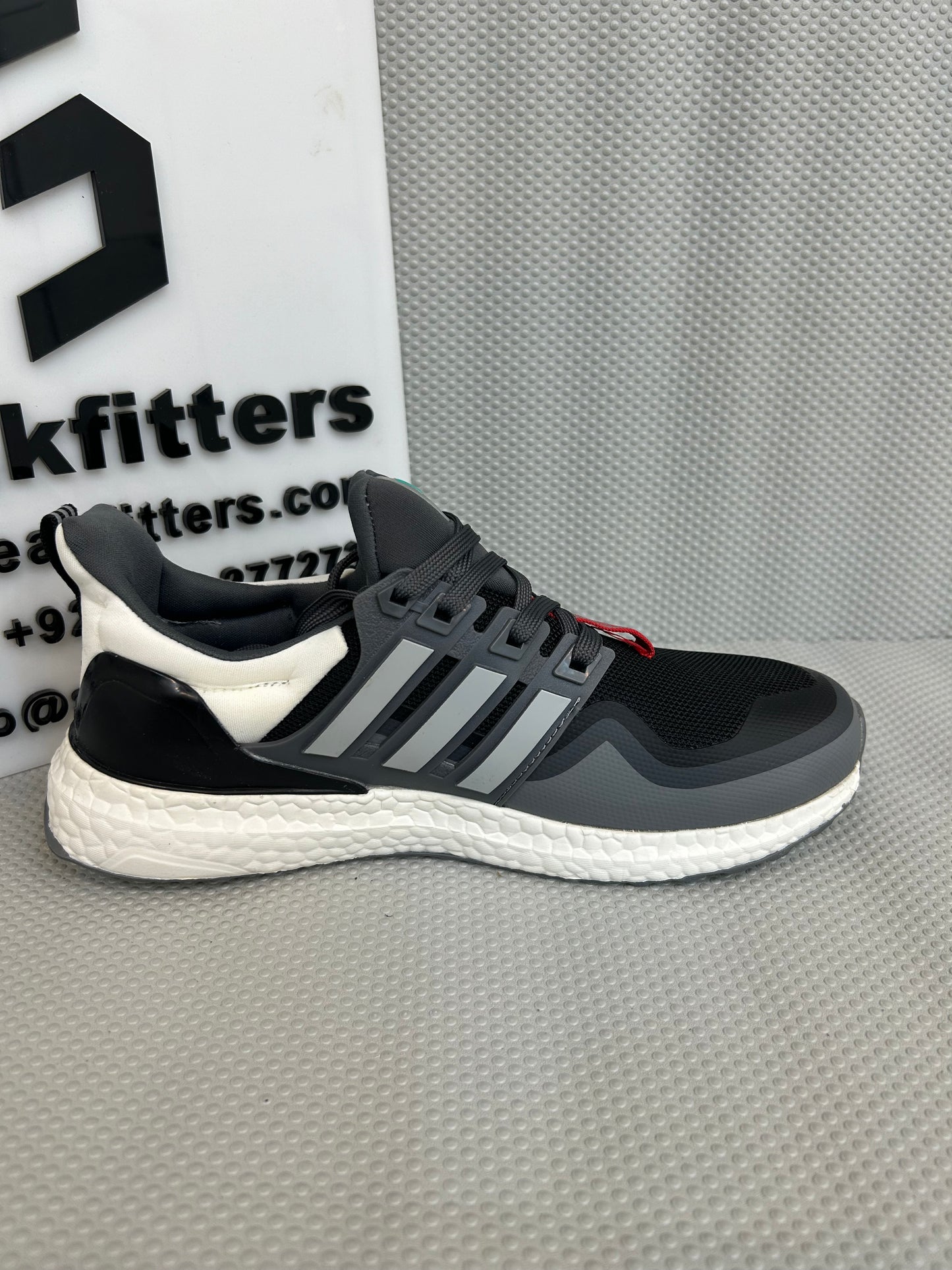 AD - Ultra boost - Gray Green