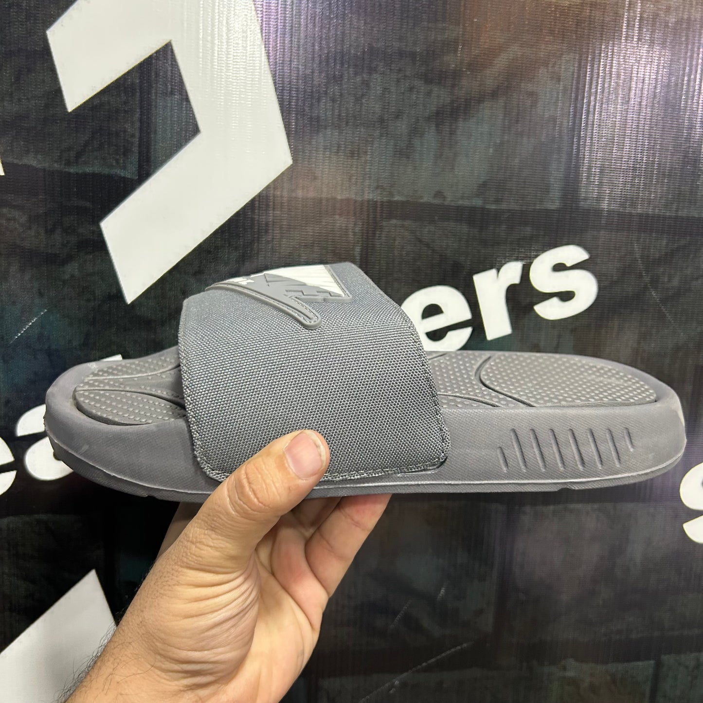 NK - D1 - Slides - Grey