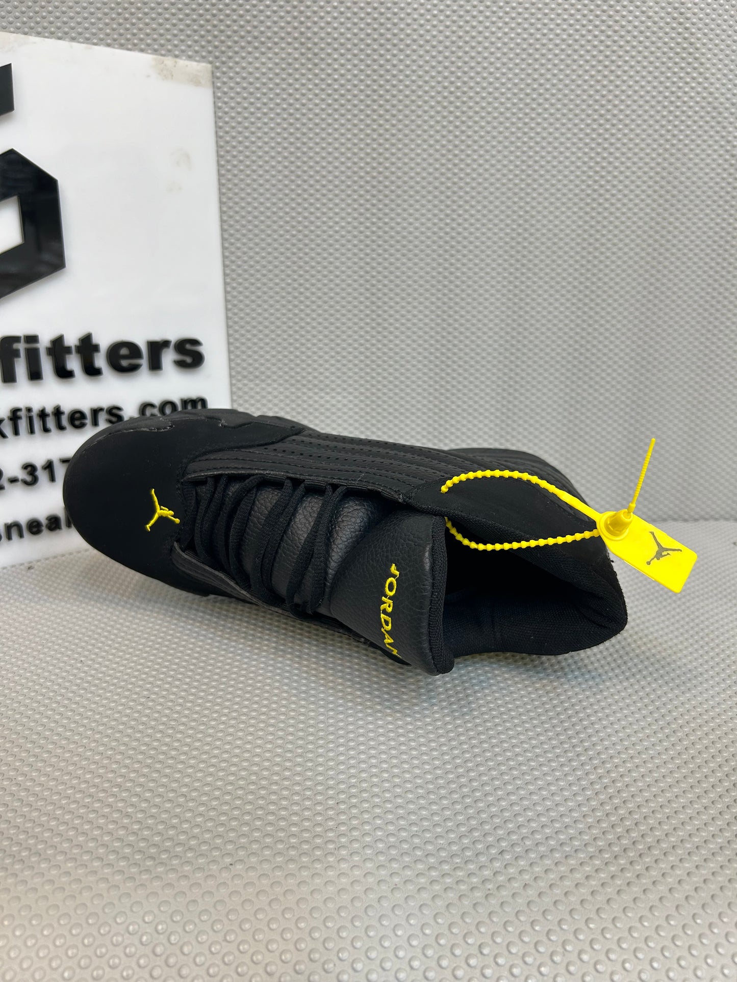 AR JDN 14 - Retro - Black Yellow