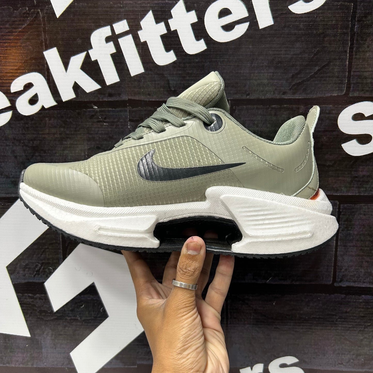 NK - Air Zoom - Runner - Army Green
