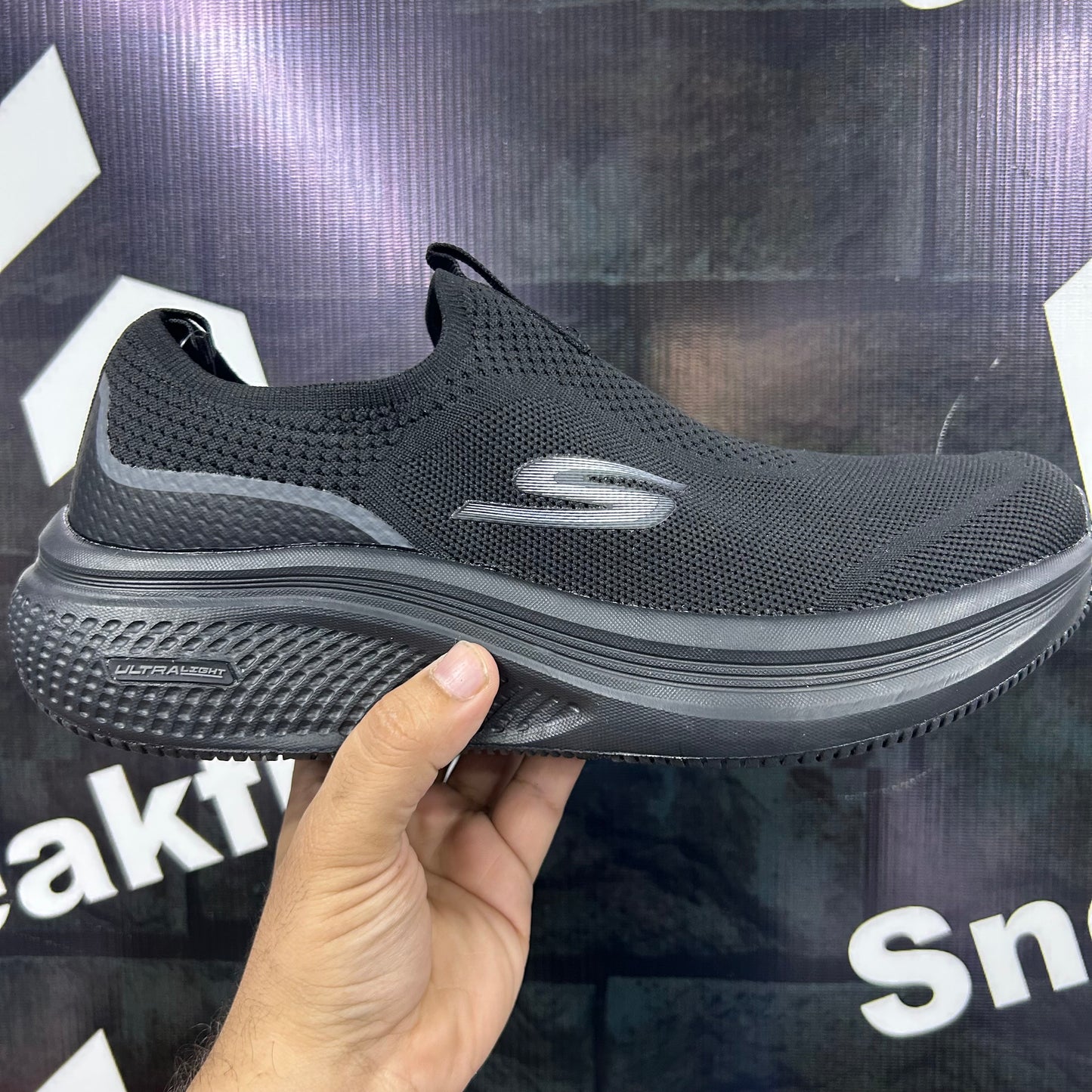 Skecher - Ultralight - All Black
