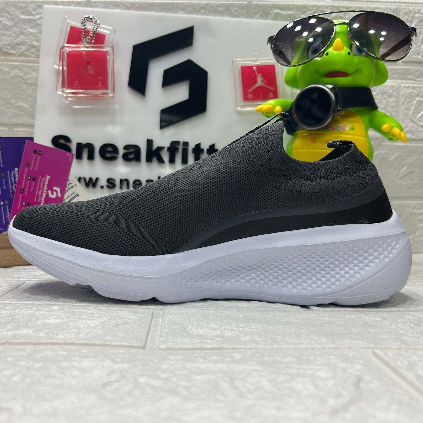Skecher - Ultra Go - Upraise - Grey White