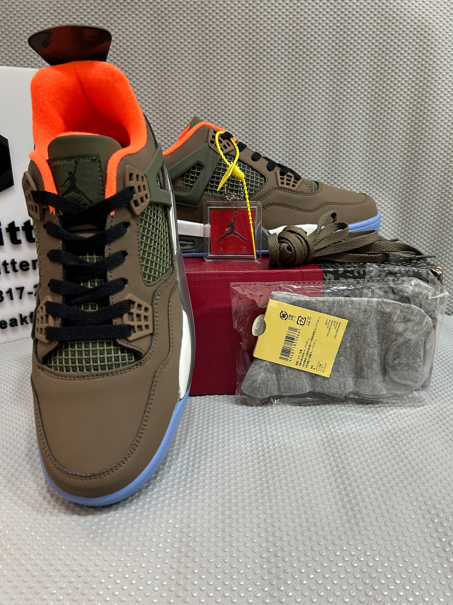 AR JDN 4 - Retro - (WS) - Brown with Black