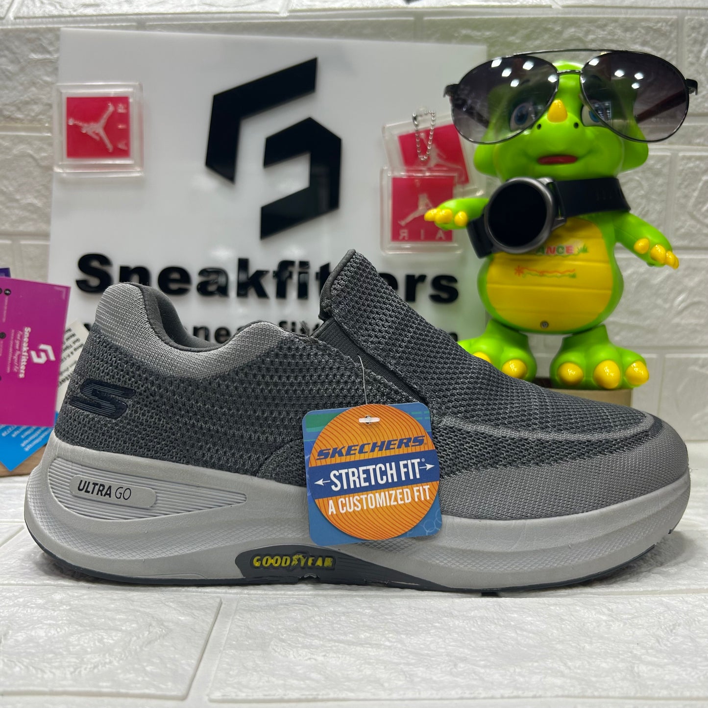 Skecher - Ultra Go Goodyear - Grey