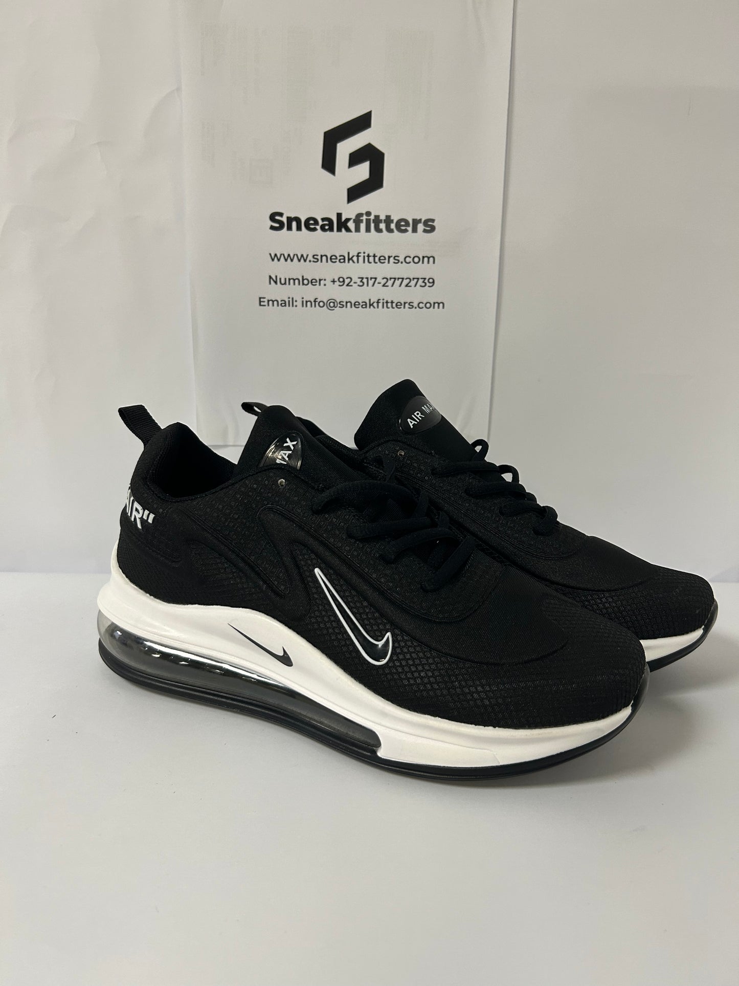NKE Air Max 720 - Black White 2.0