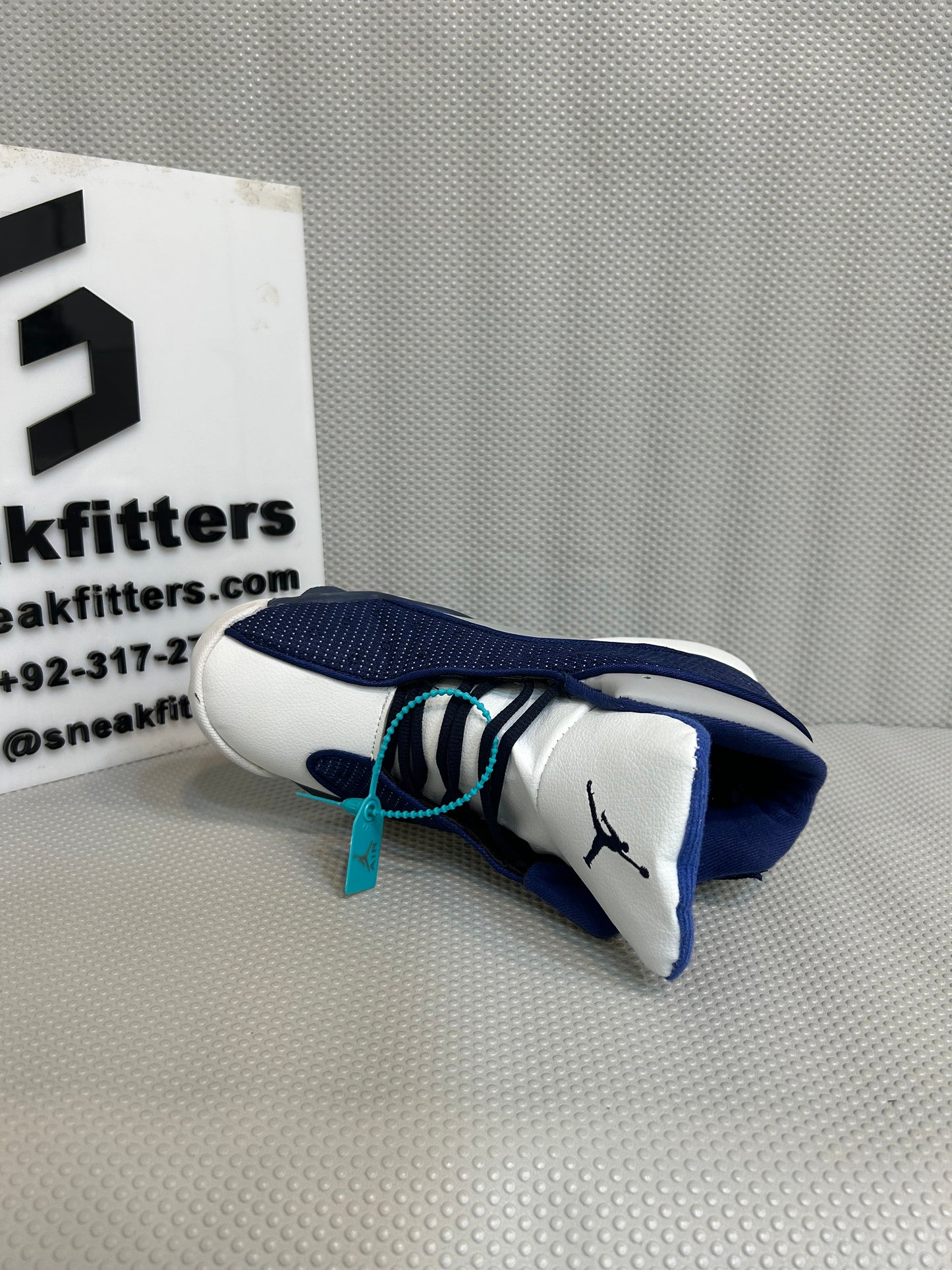 AR JDN 13 - Retro Gym - Blue White