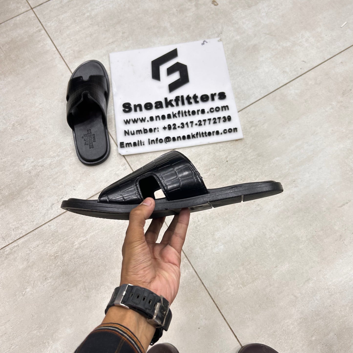 H Izmir Sandals (Slides) - Black