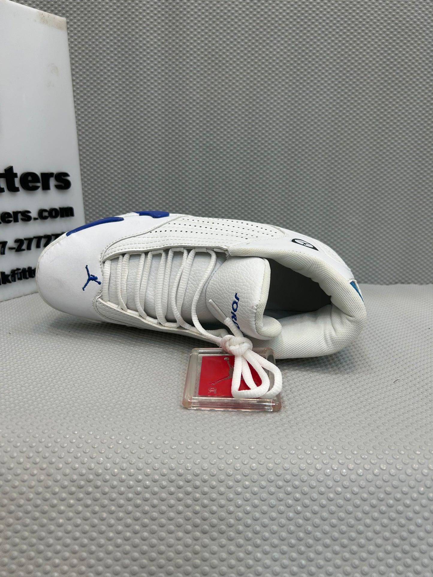 AR JDN 14 - Retro - White Blue