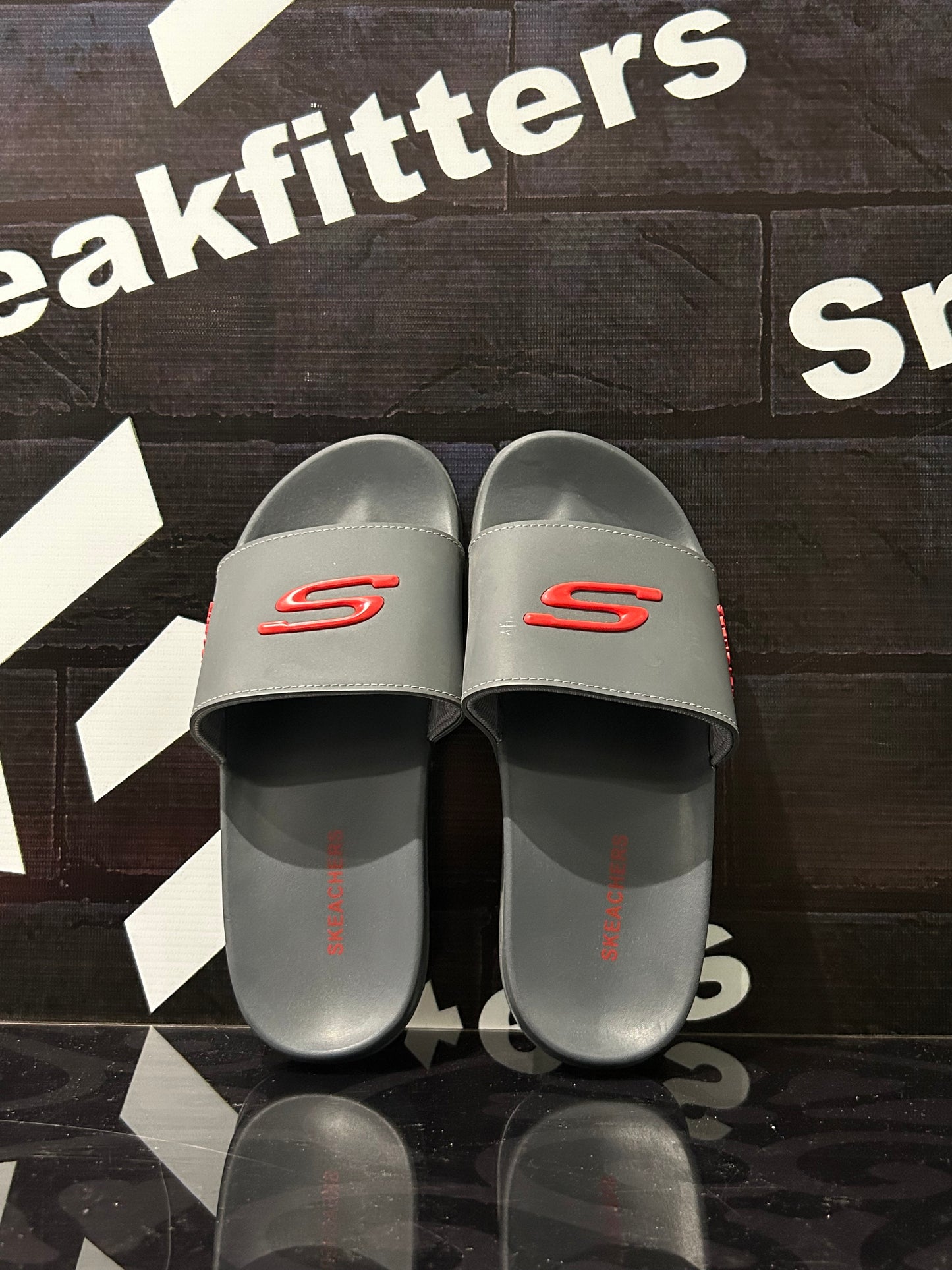 Skecher - D5 - Slides - Gray