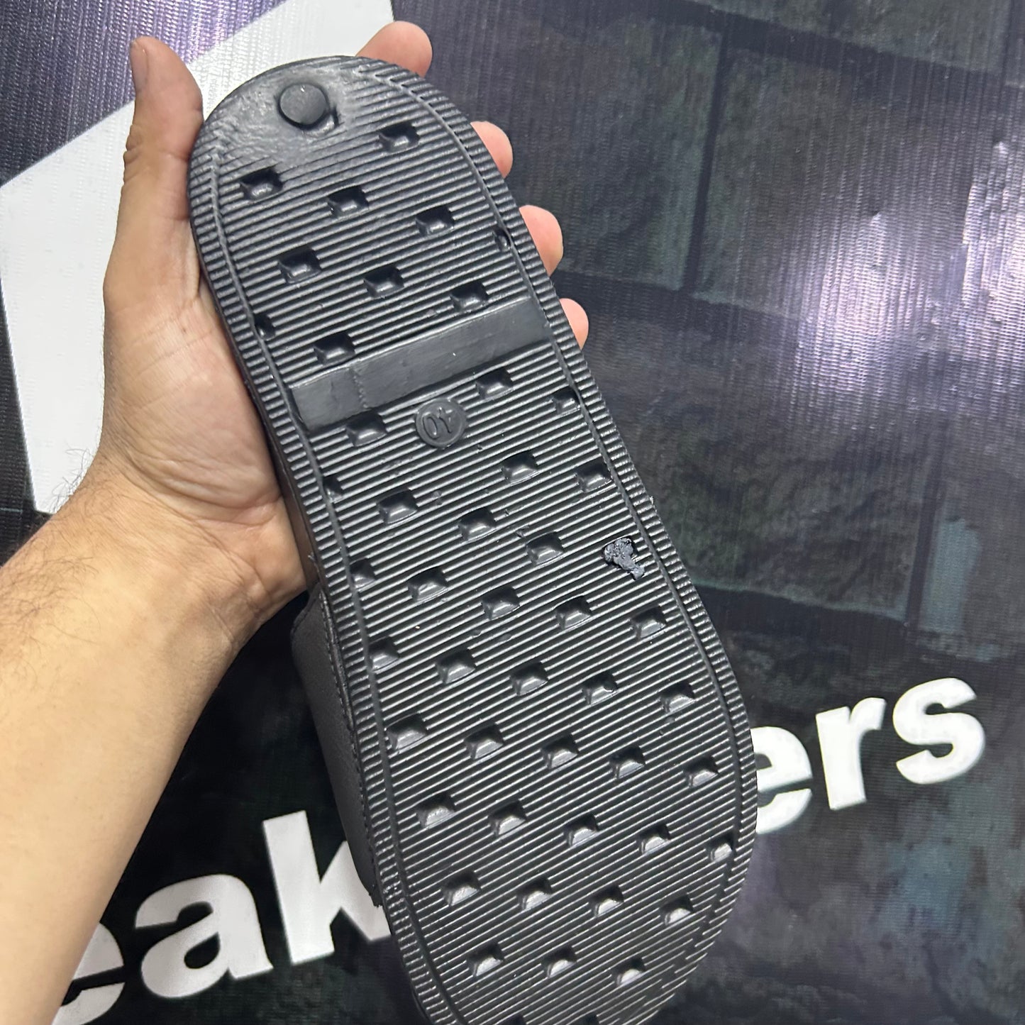 Versac - D1 - Slides - Black