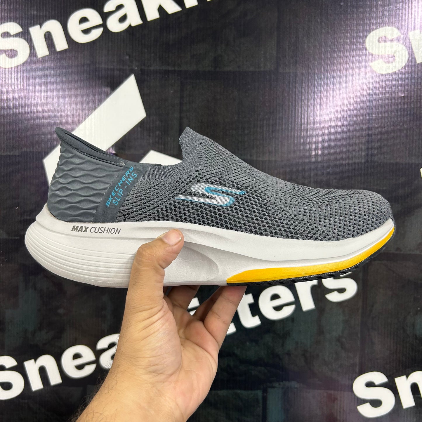 Skechers - Slip In - Max Cushion - Dark Gray