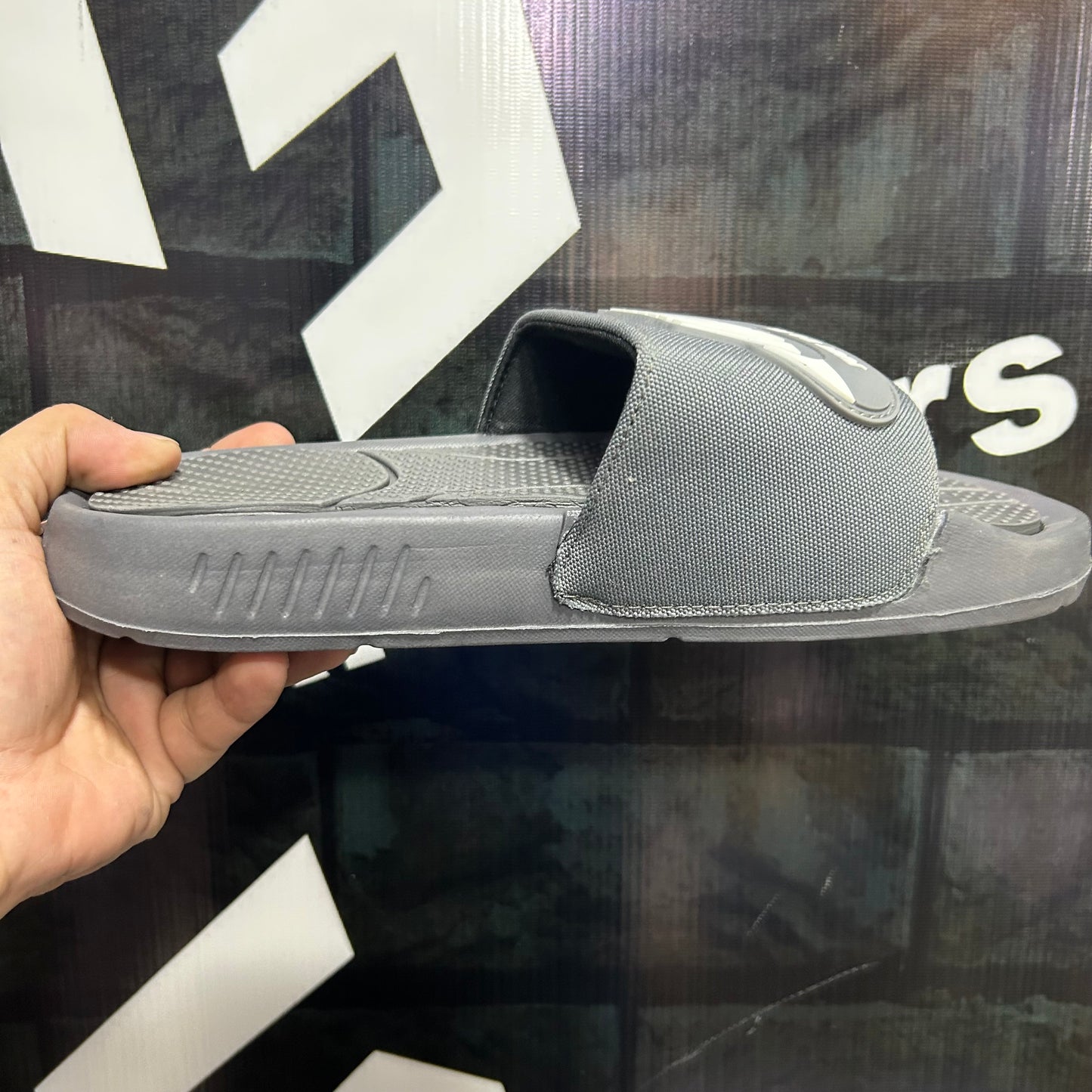 NK - D1 - Slides - Grey
