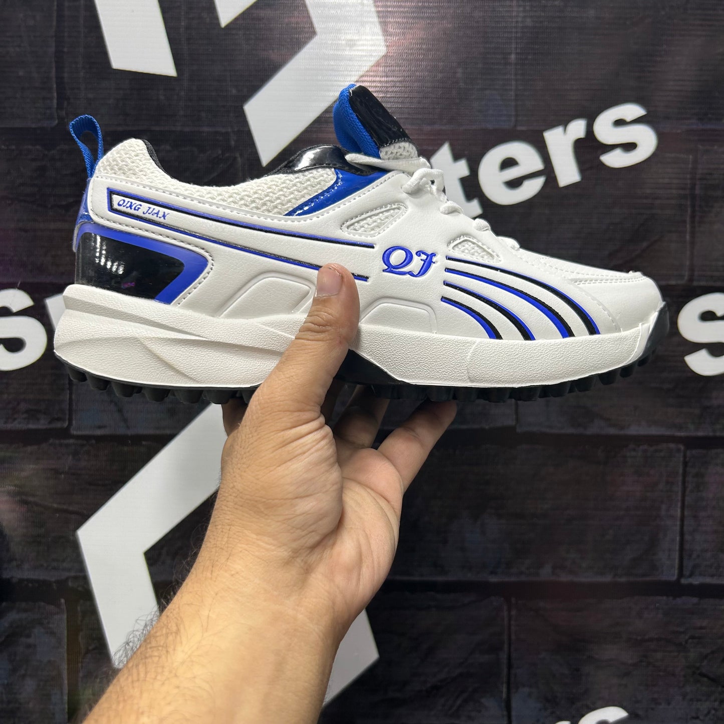 QJ - Gripper - White Blue