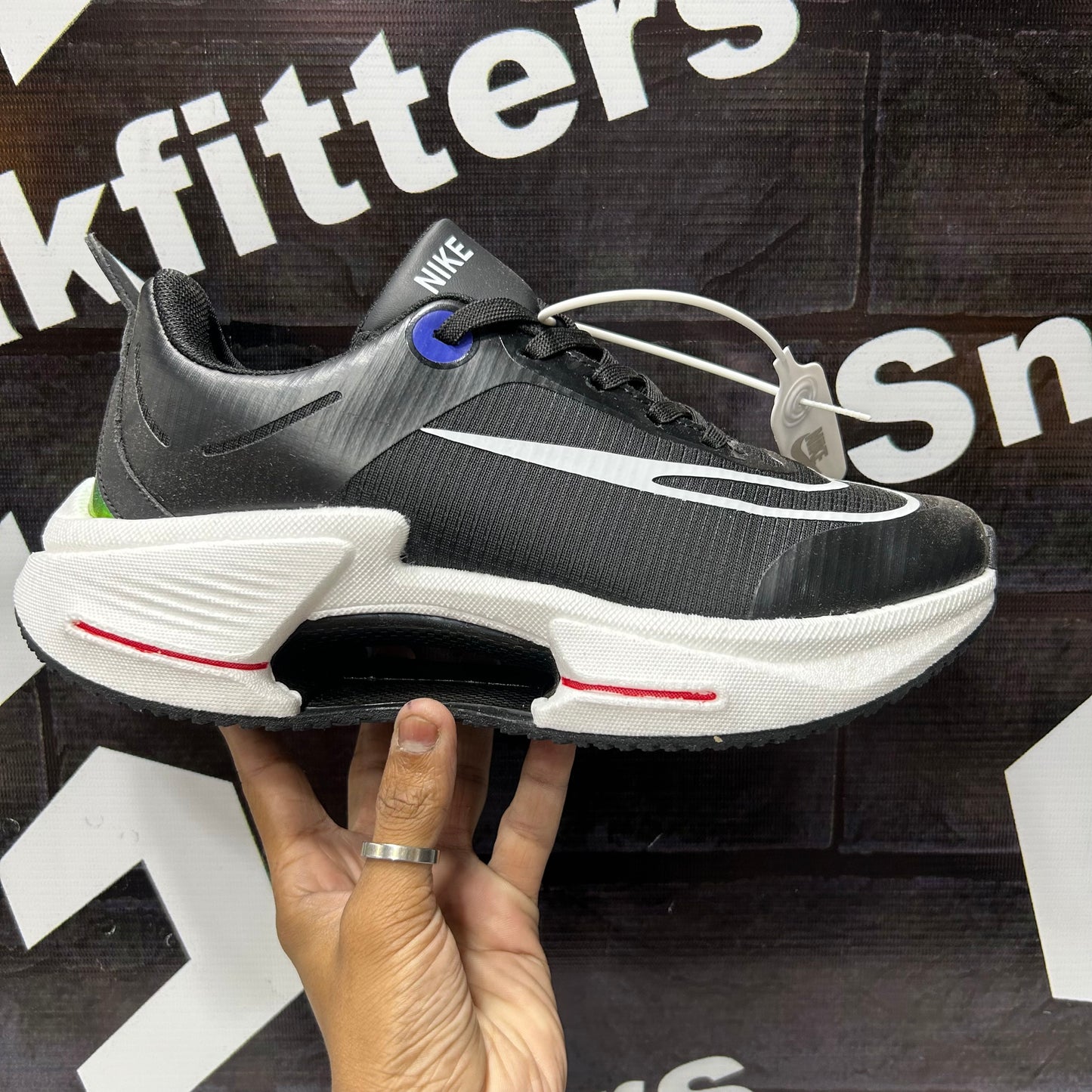 NK - Air Zoom - Runner - Black white