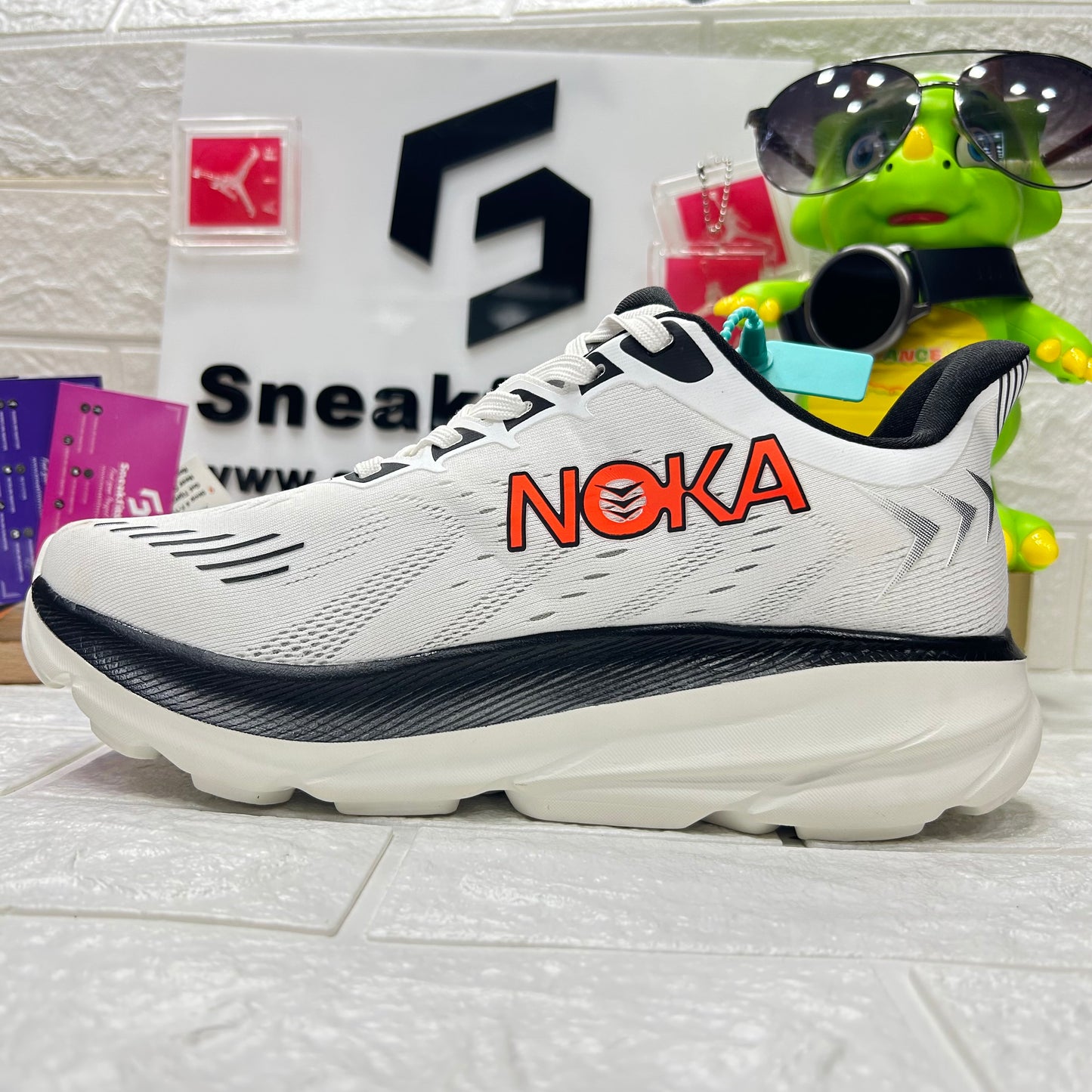 NOKA - UC - White with Red