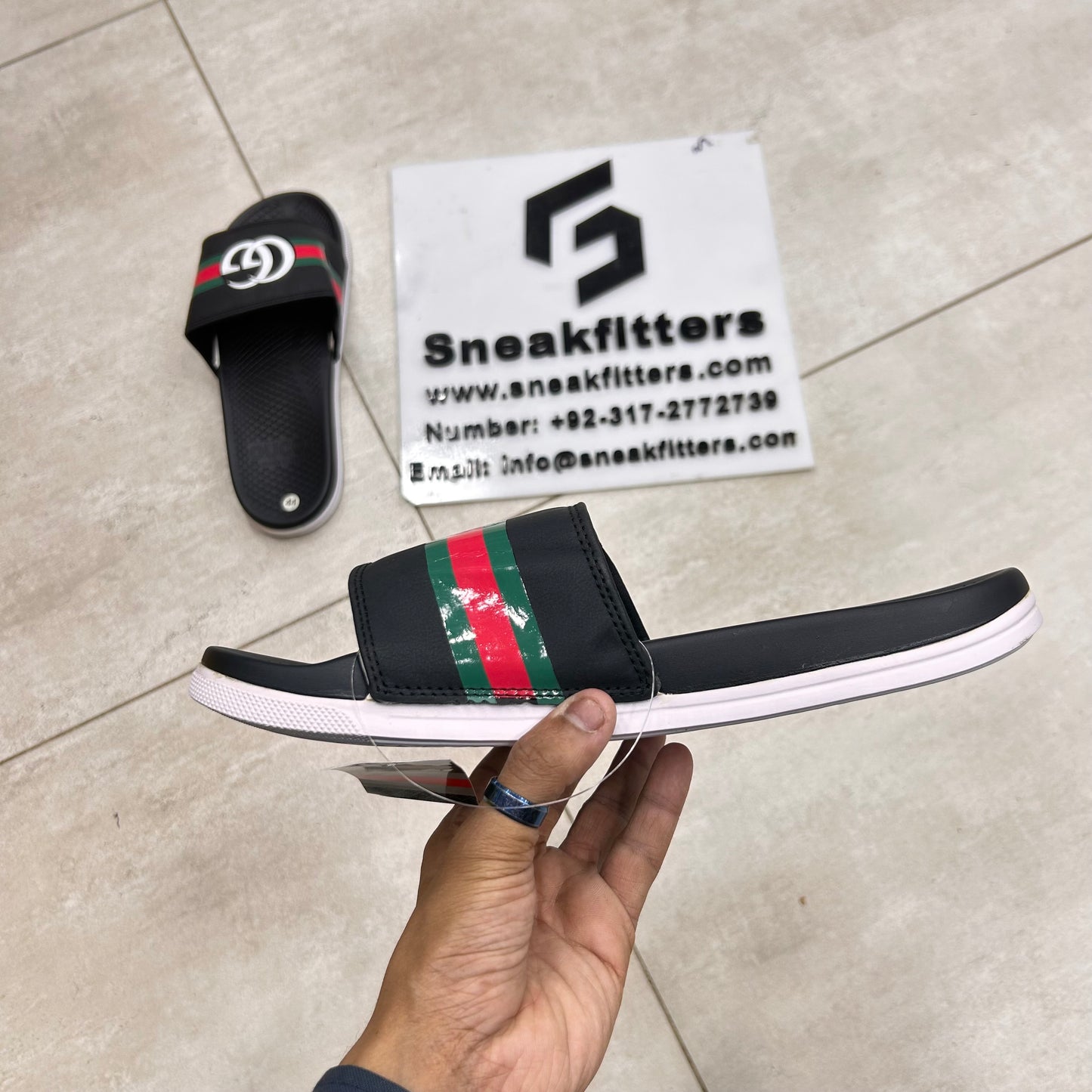 GG - Slide 1 - Black