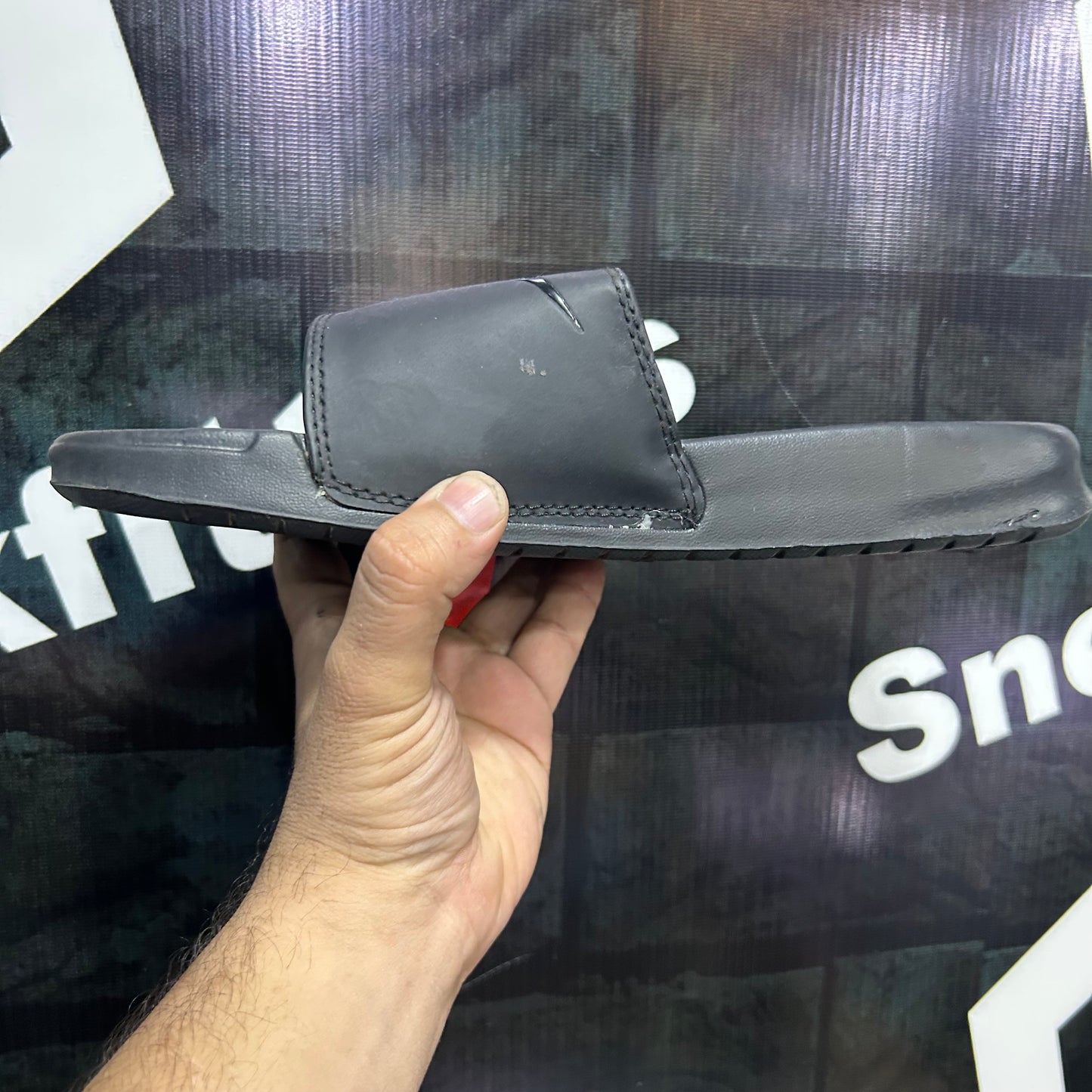 NK - D2 - Slides - All Black