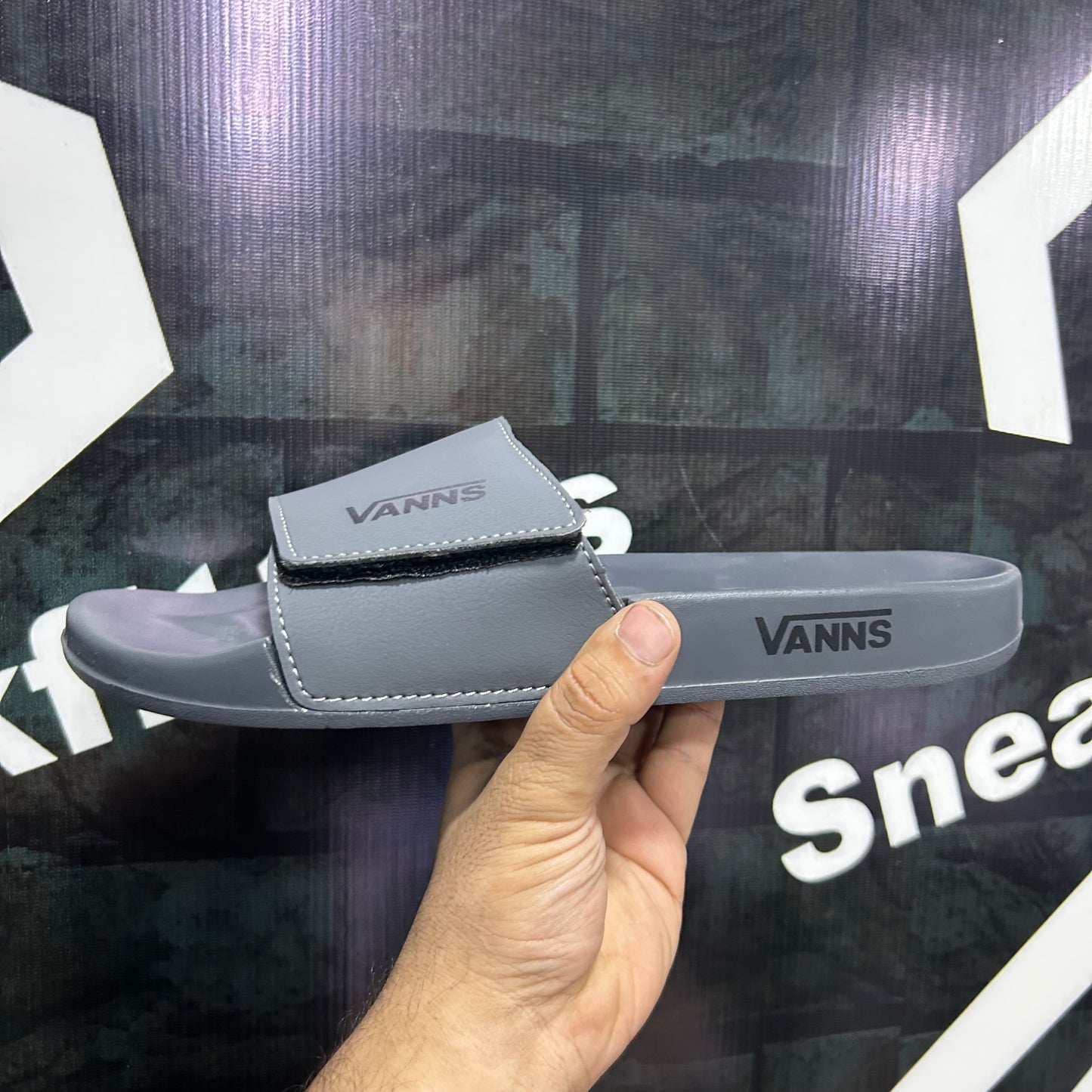 Vanns - Slides D2 - Gray