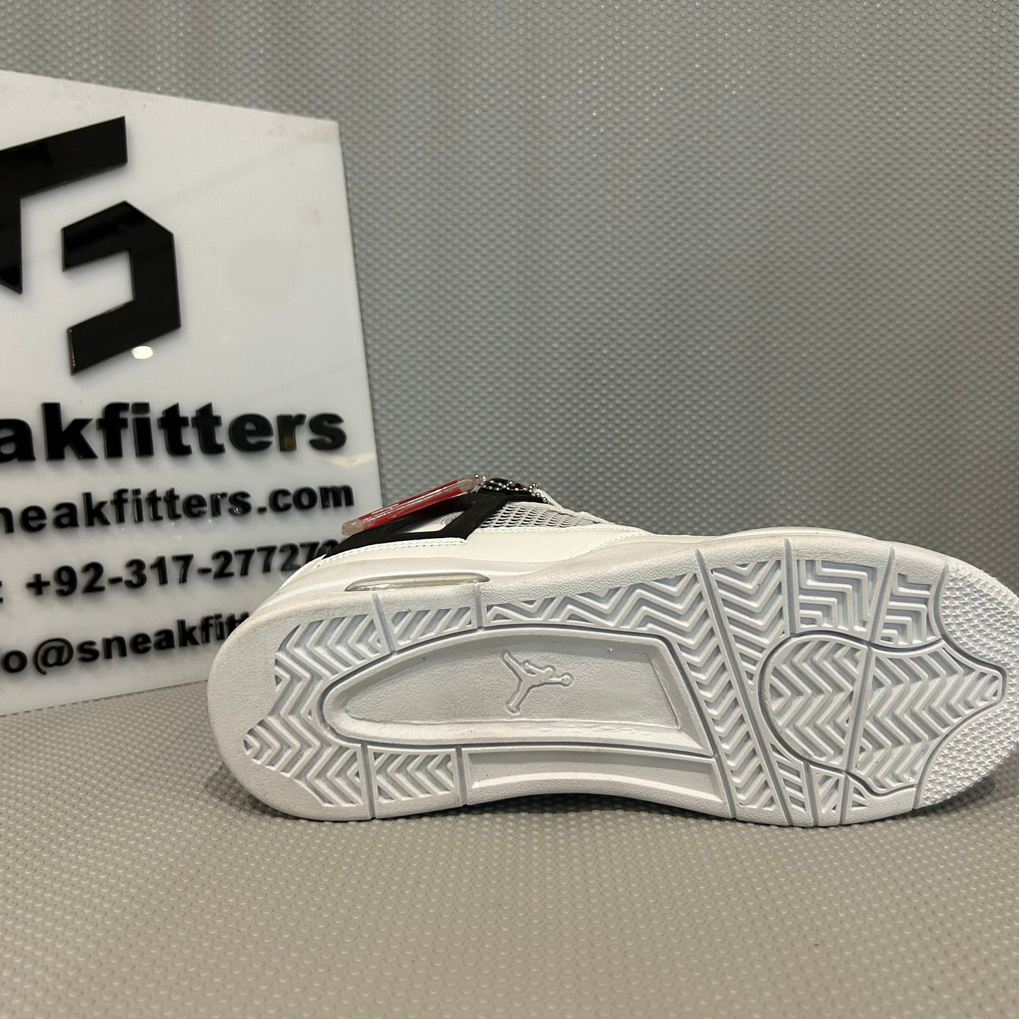 AR JDN 4 - Retro - White with Black