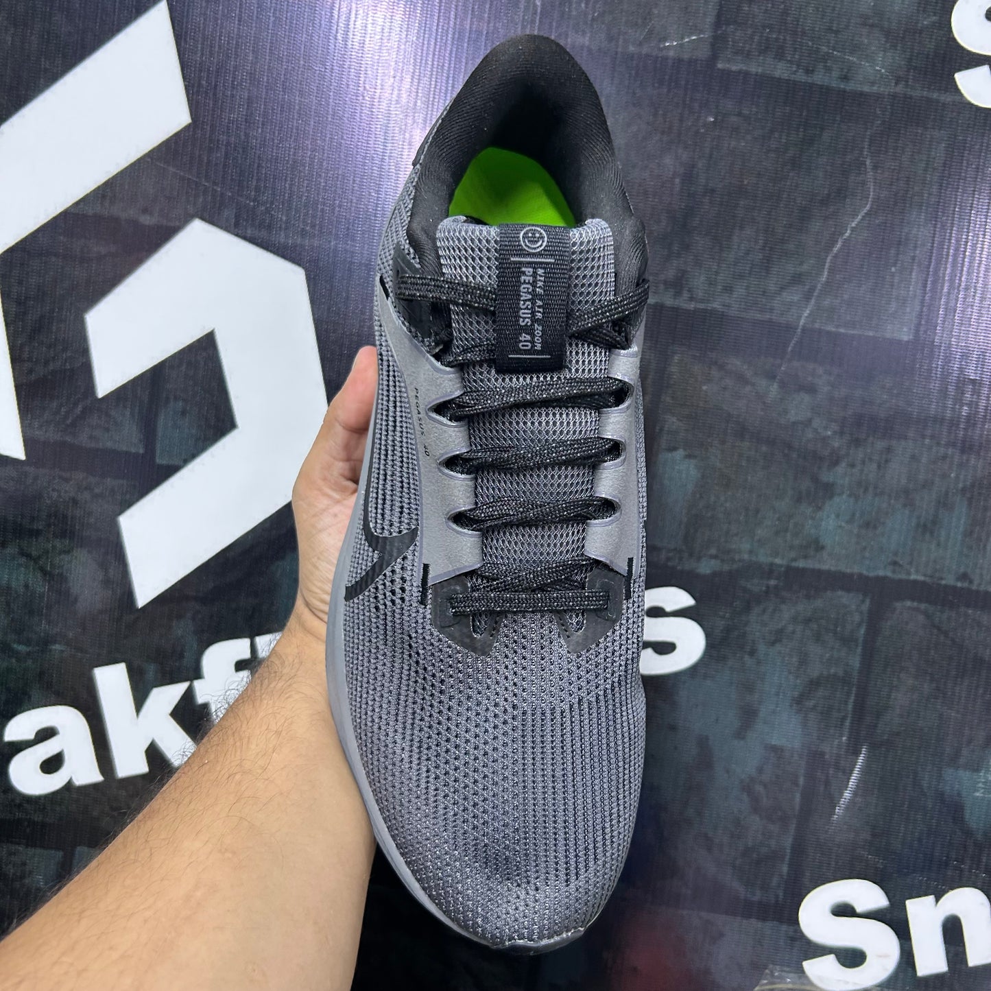NKE Zoom - Pegasus 40 - Gray
