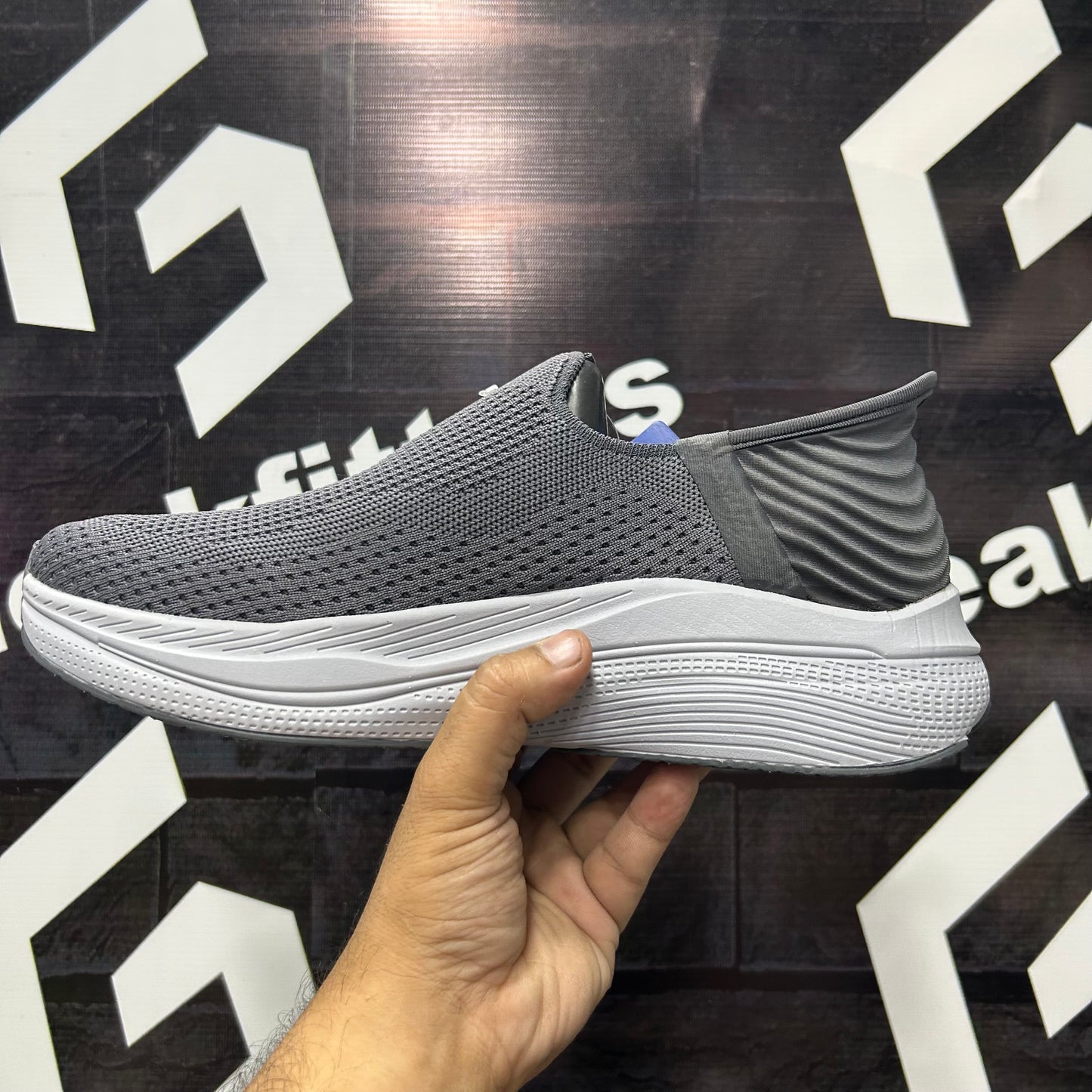 Skechers - MS - Slip Ins - Gray