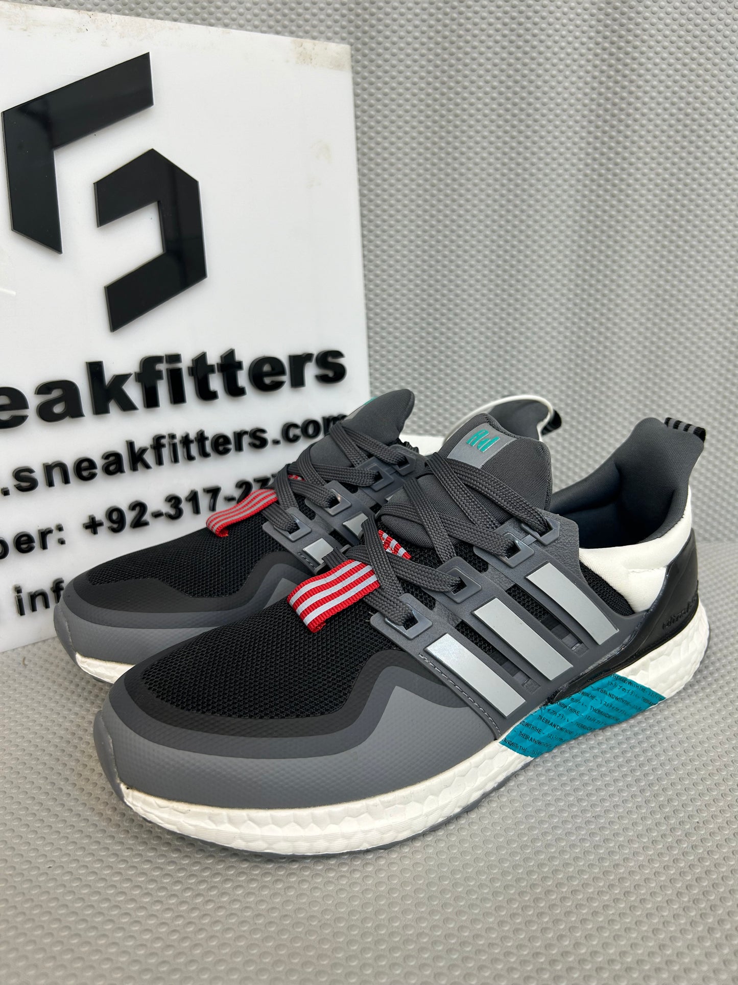 AD - Ultra boost - Gray Green