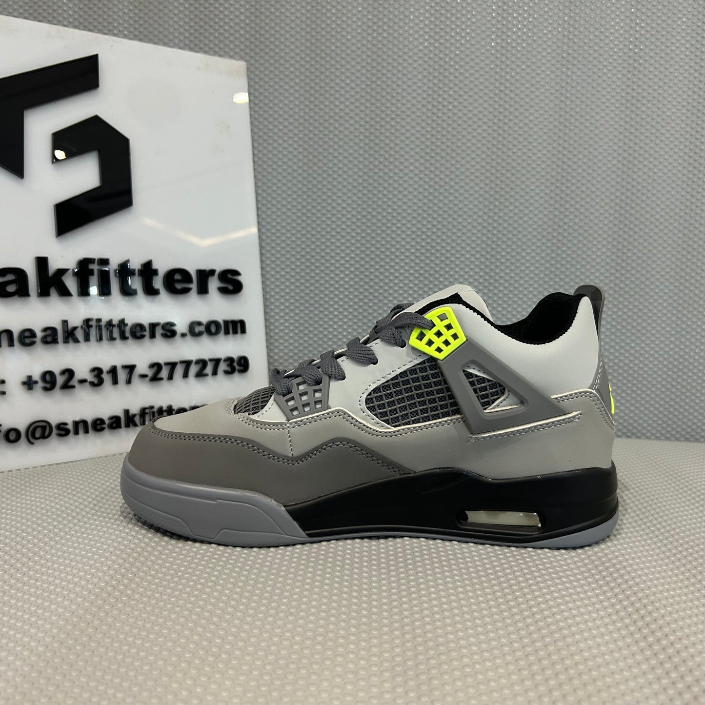 AR JDN 4 - Retro - Grey with Green