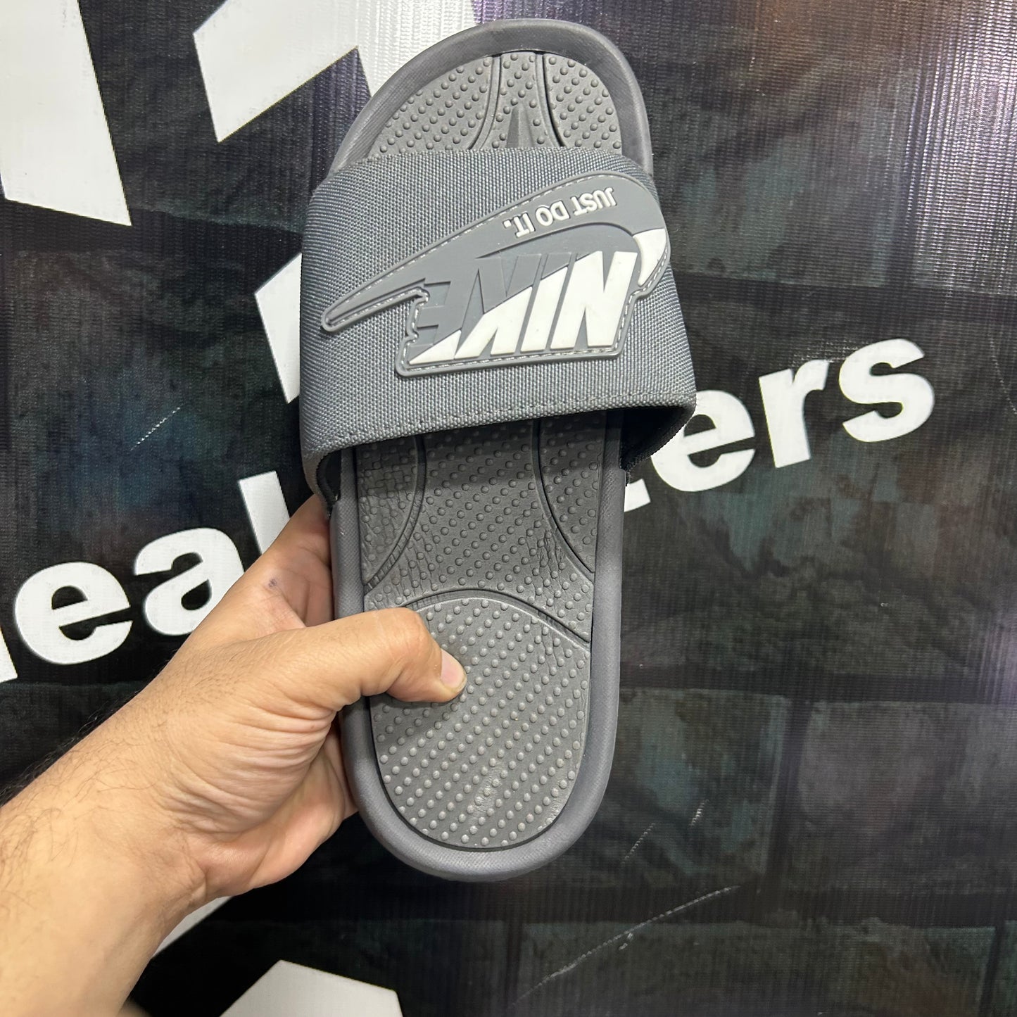 NK - D1 - Slides - Grey
