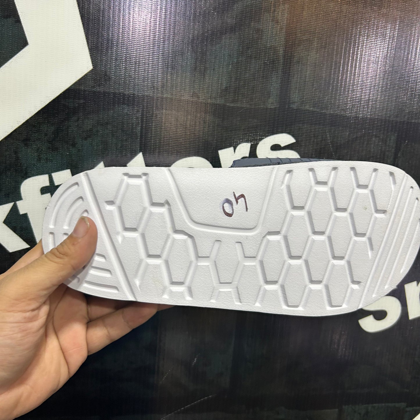 Ad - D1 - Slides - Blue / White