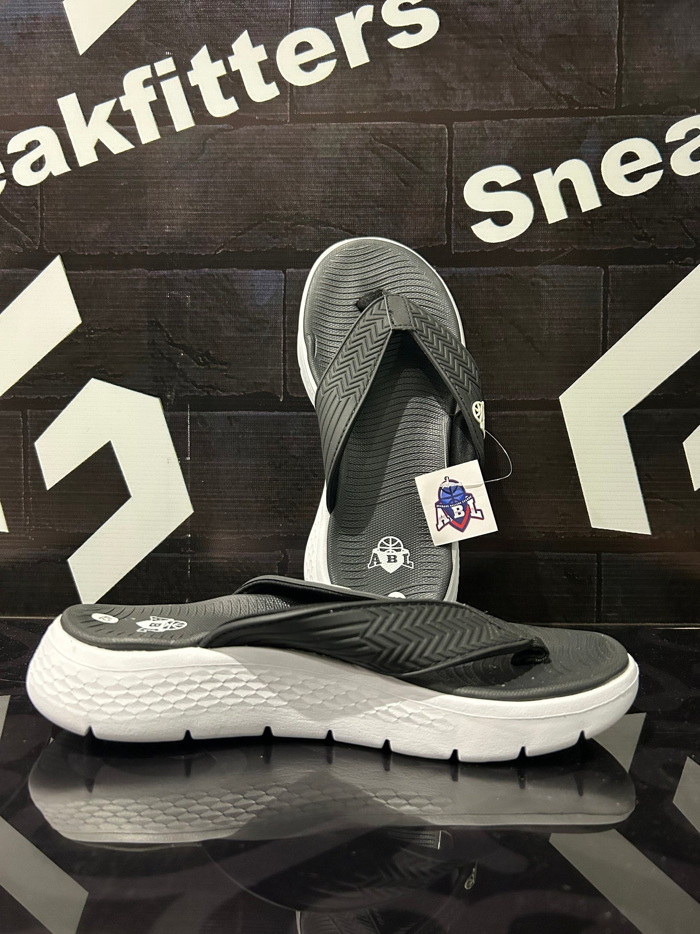Skecher - D6 - Slides - Black