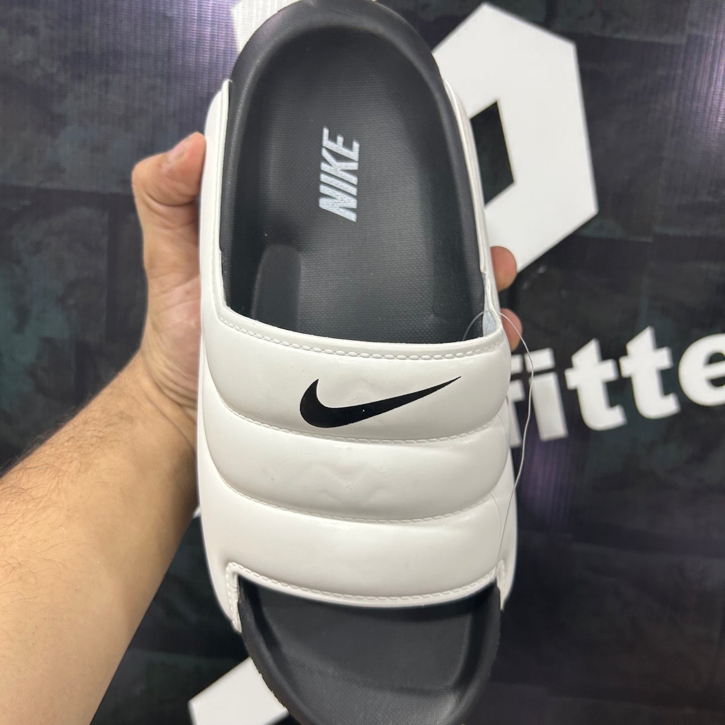 NKE - Slides - D8 - White Black
