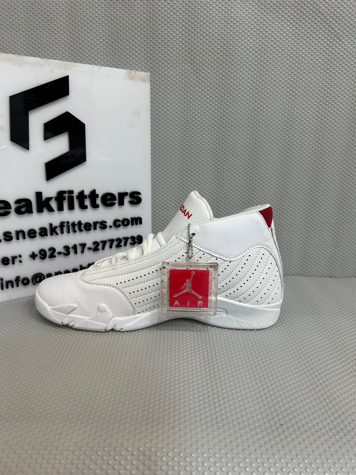 AR JDN 14 - Retro - White Red
