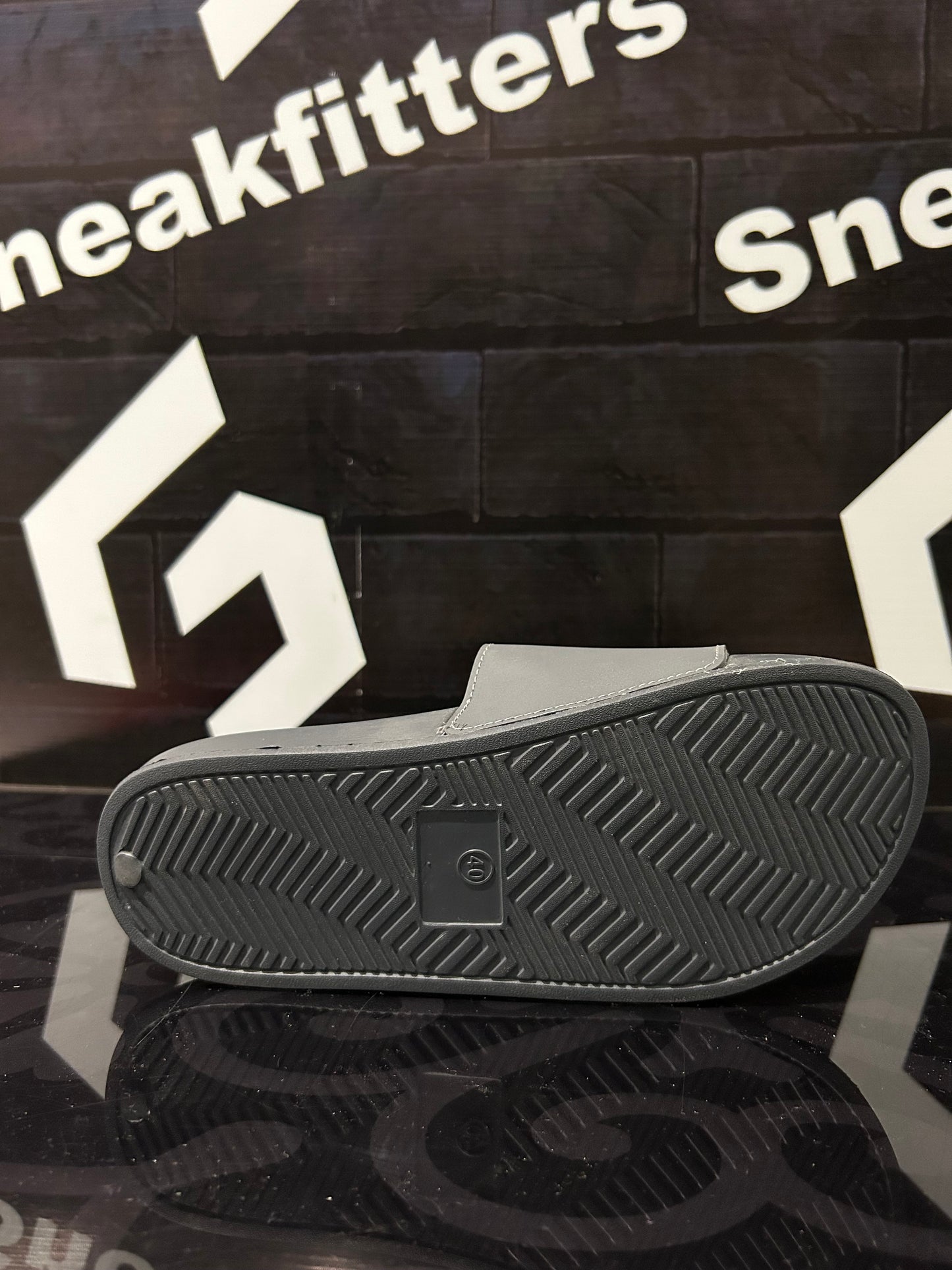 Skecher - D5 - Slides - Gray