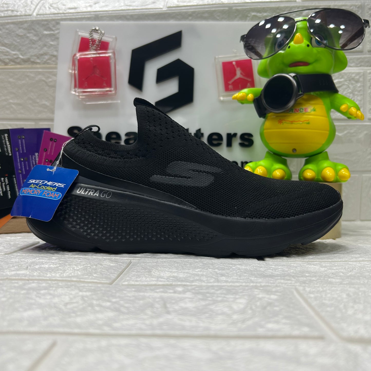 Skecher - Ultra Go - Upraise - All Black