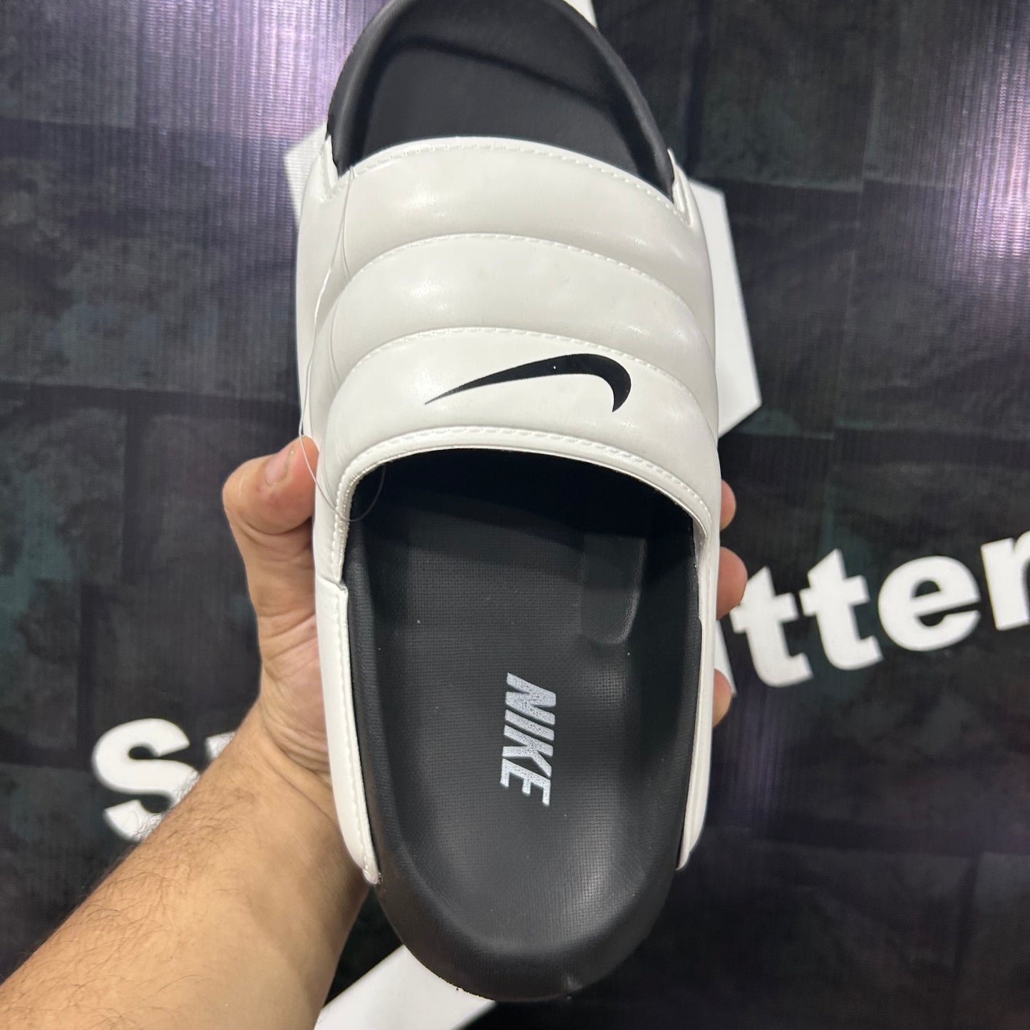 NKE - Slides - D8 - White Black