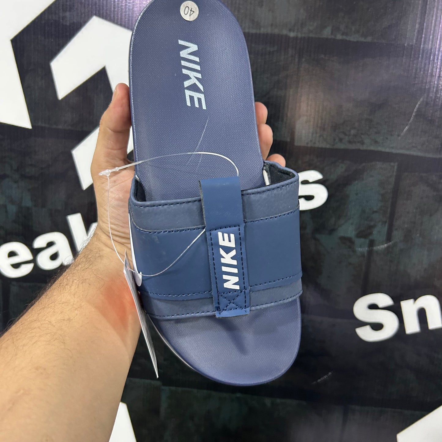 NKE - Slides - D7 - Navy
