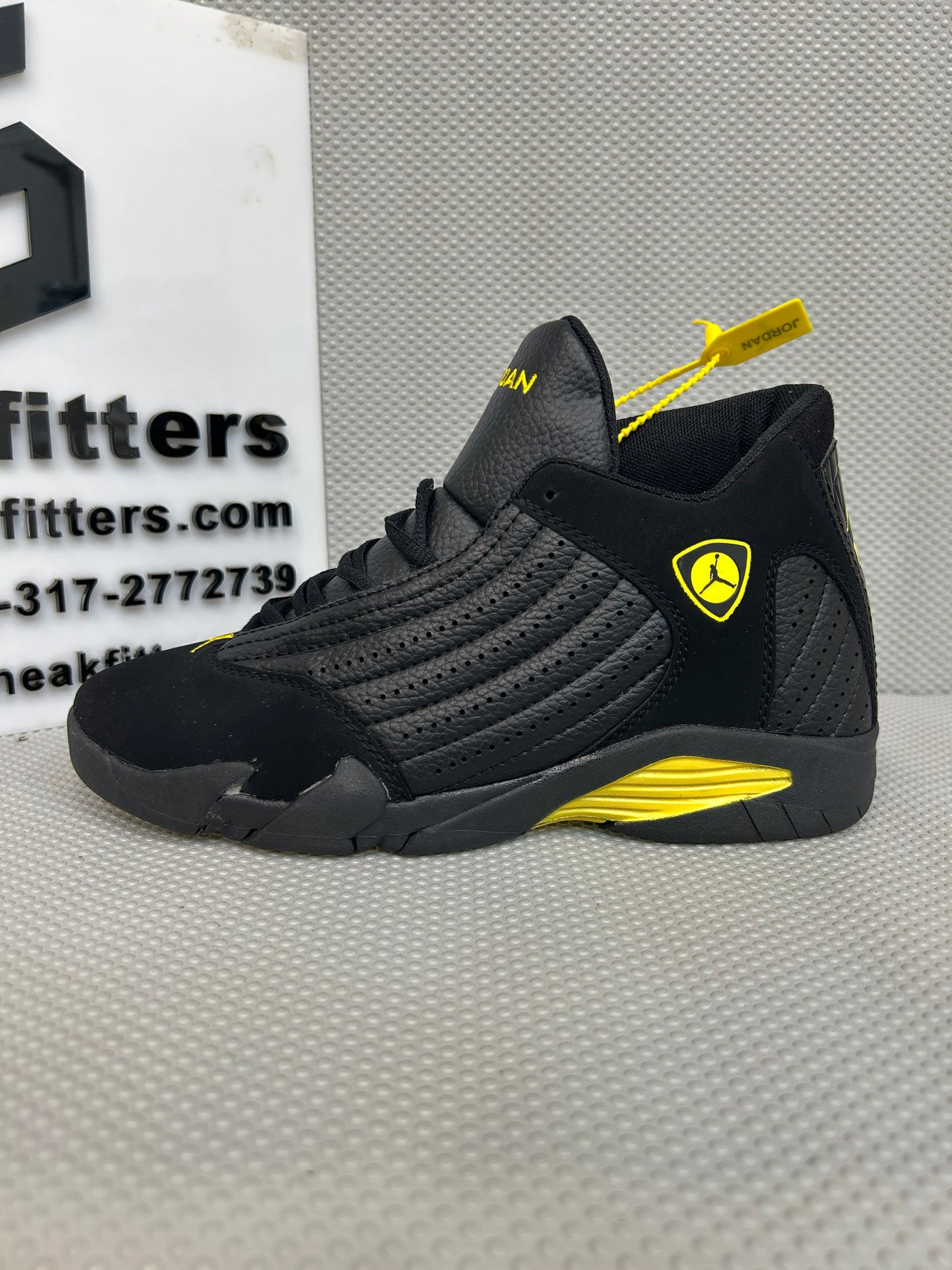 AR JDN 14 - Retro - Black Yellow