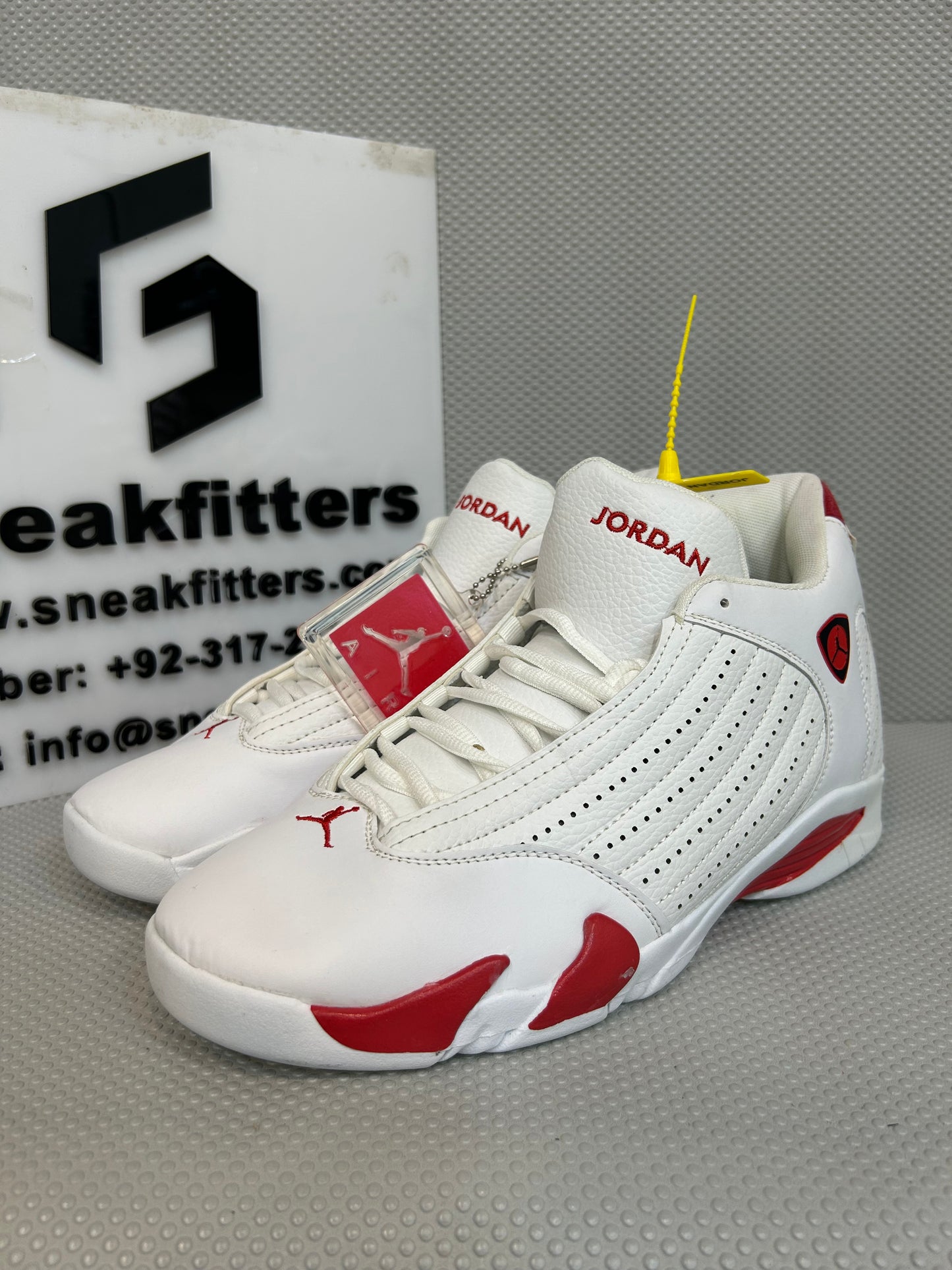 AR JDN 14 - Retro - White Red
