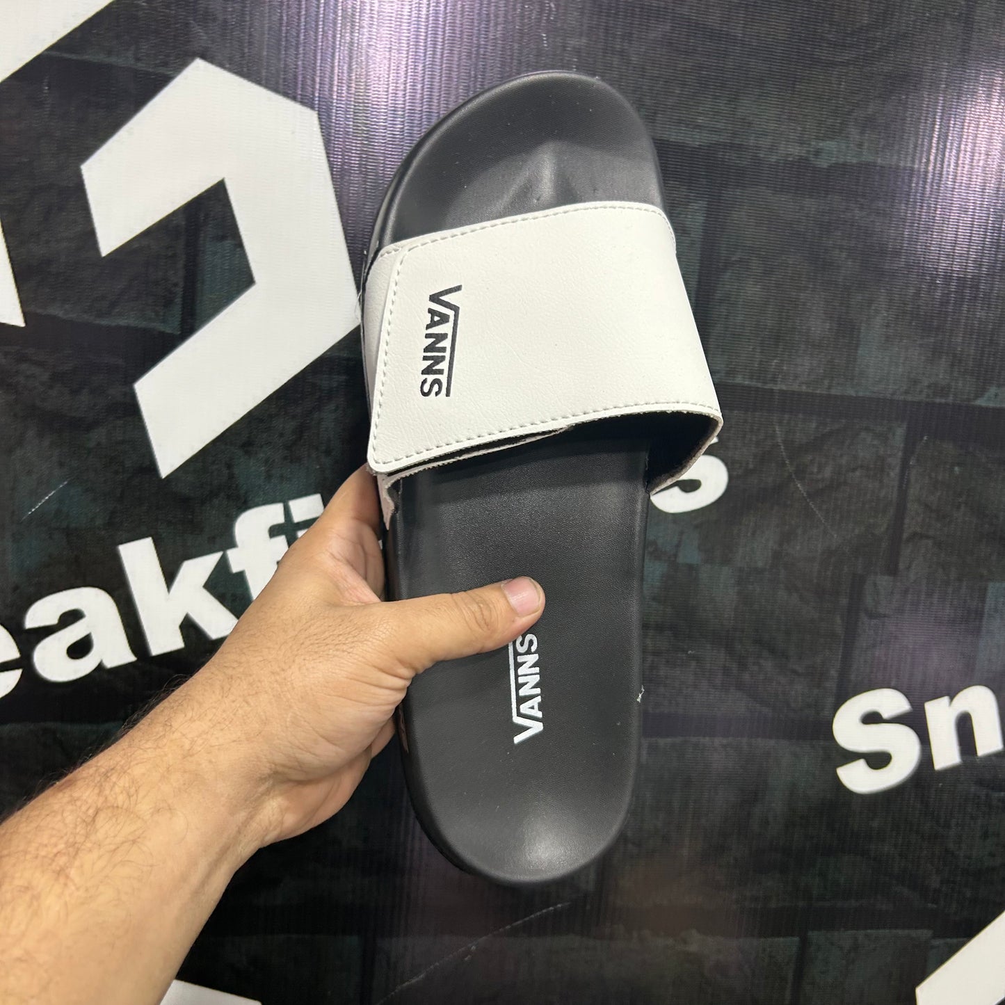 Vanns - Slides D2 - White