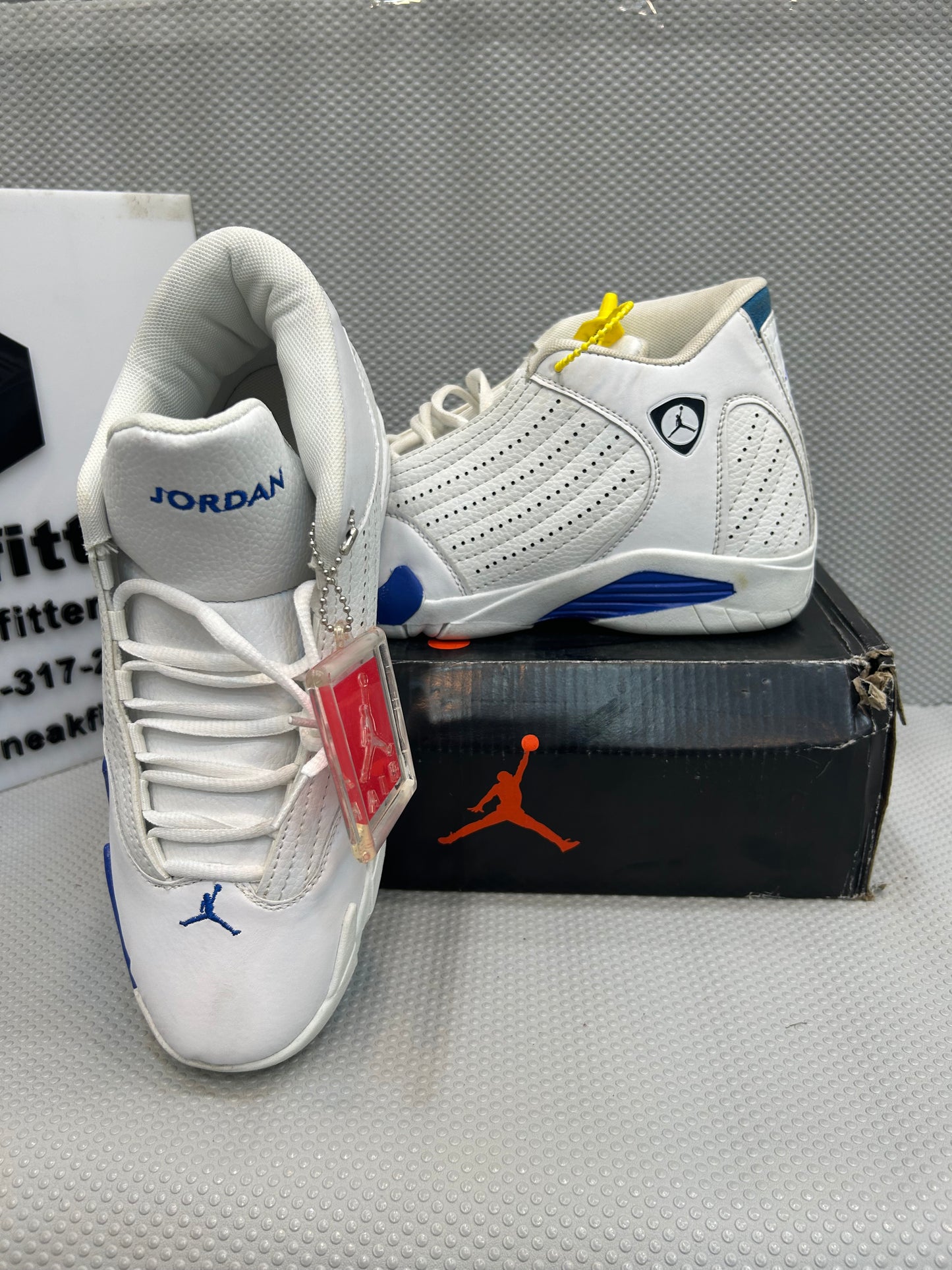 AR JDN 14 - Retro - White Blue