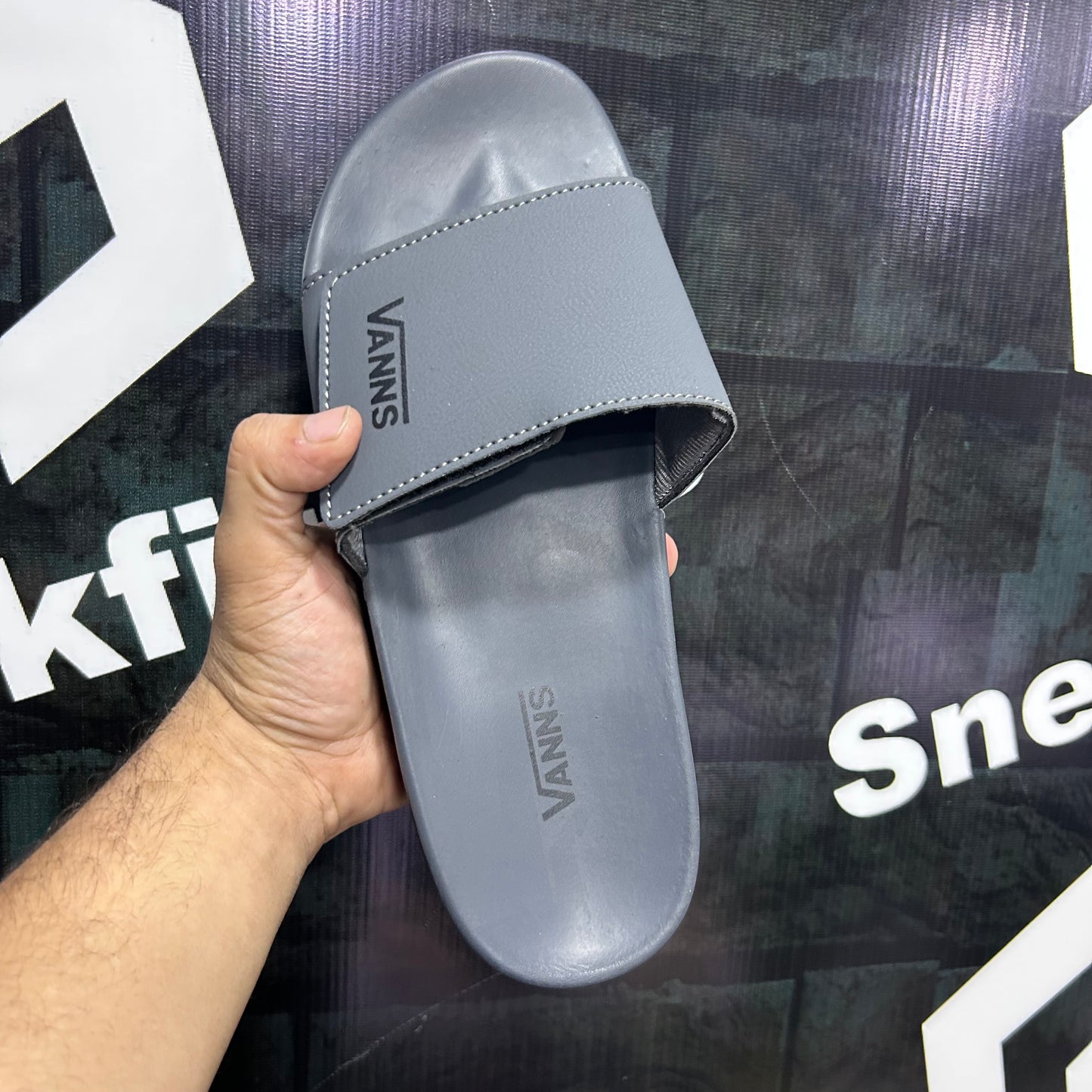 Vanns - Slides D2 - Gray